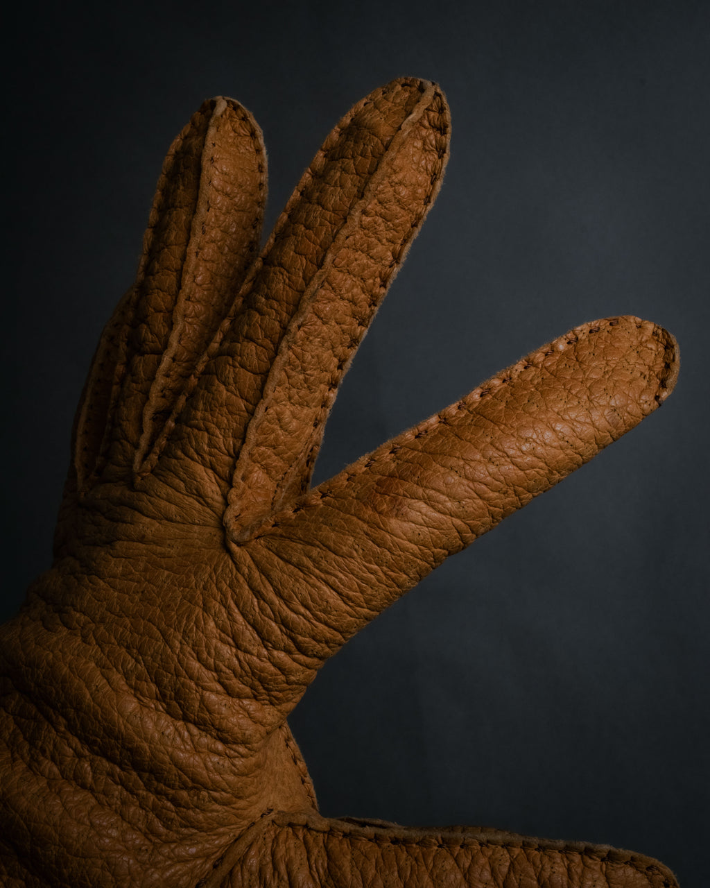 “Yves Saint Laurent” 80’s-90’s Hand-stitched peccary leather gloves