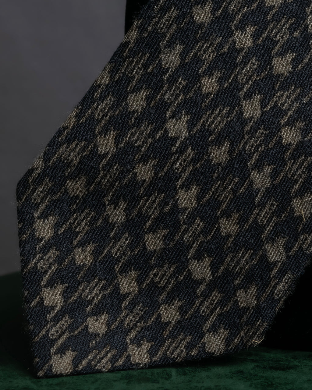 "ARMANI COLLEZIONI" Houndstooth wool necktie