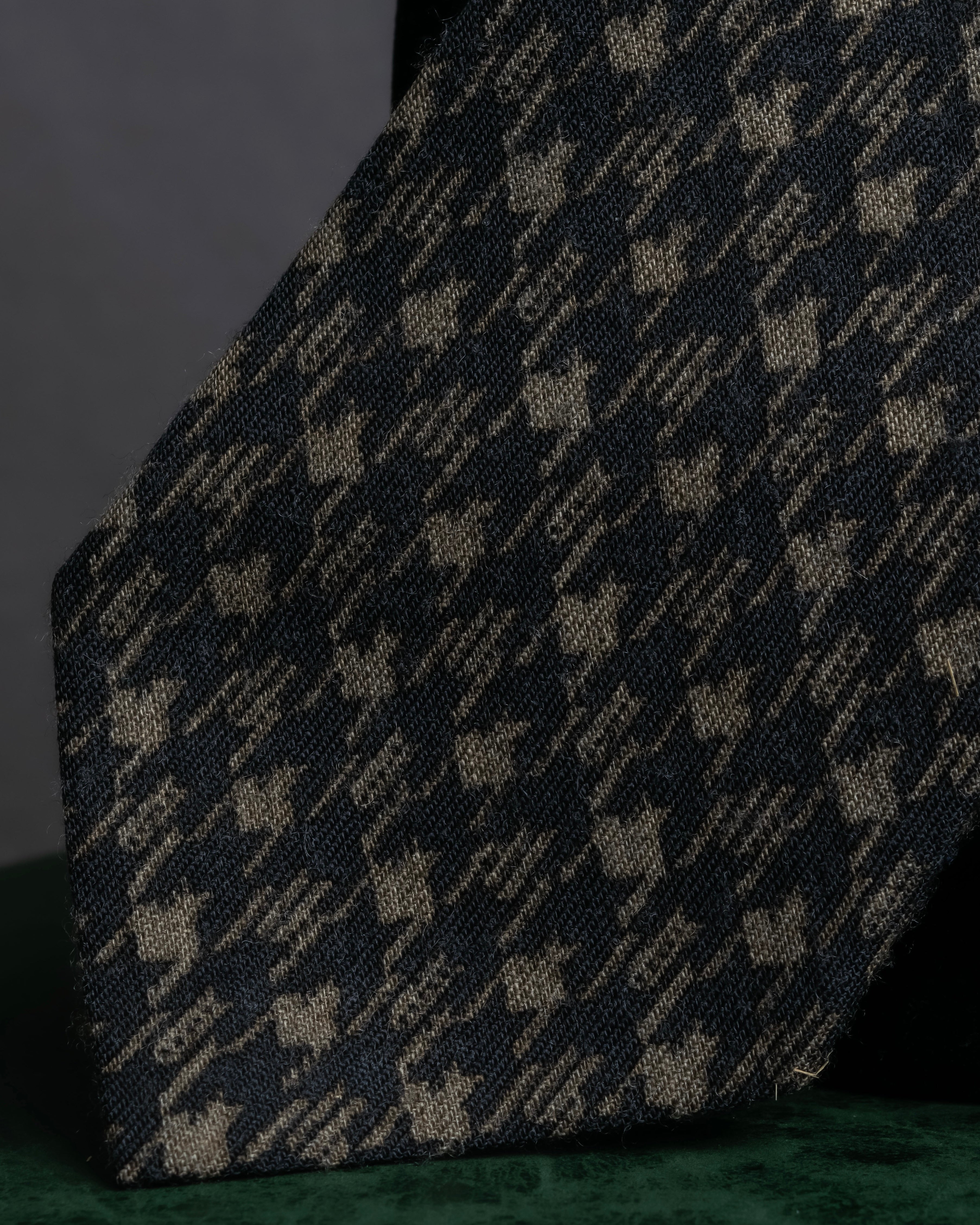 "ARMANI COLLEZIONI" Houndstooth wool necktie