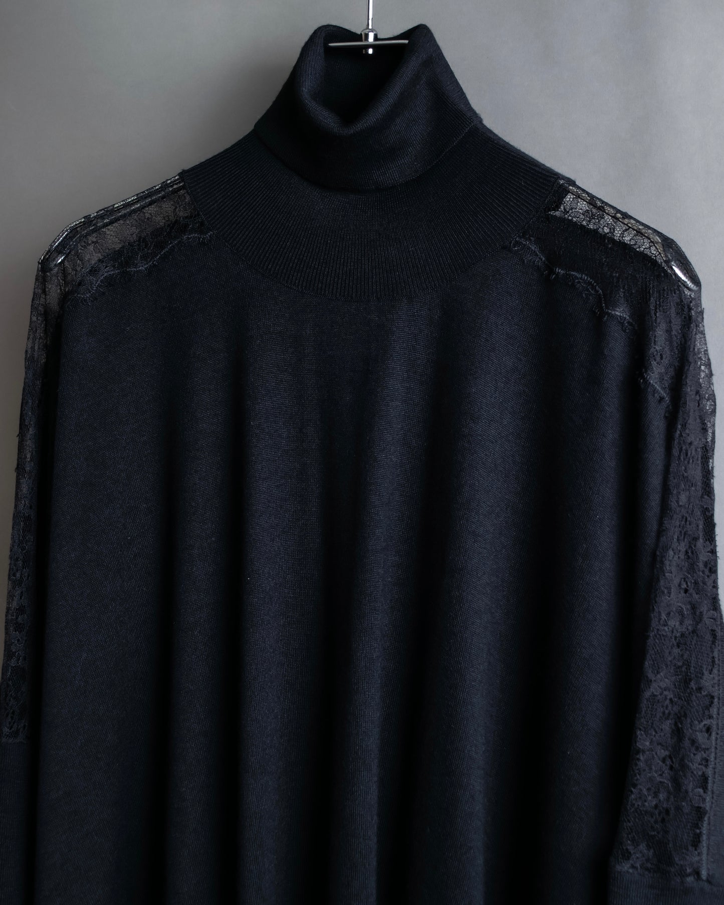 "VALENTINO" Lace switching design turtleneck knit pullover