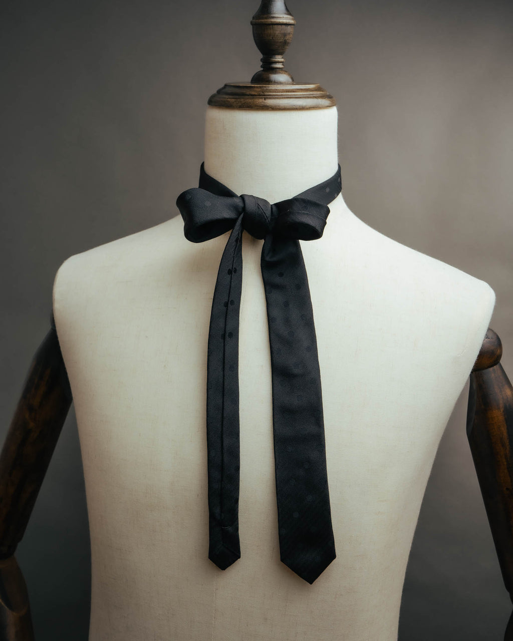 –SPECIAL– “Saint Laurent“ 2010’s-20’s Tonal dot narrow tie