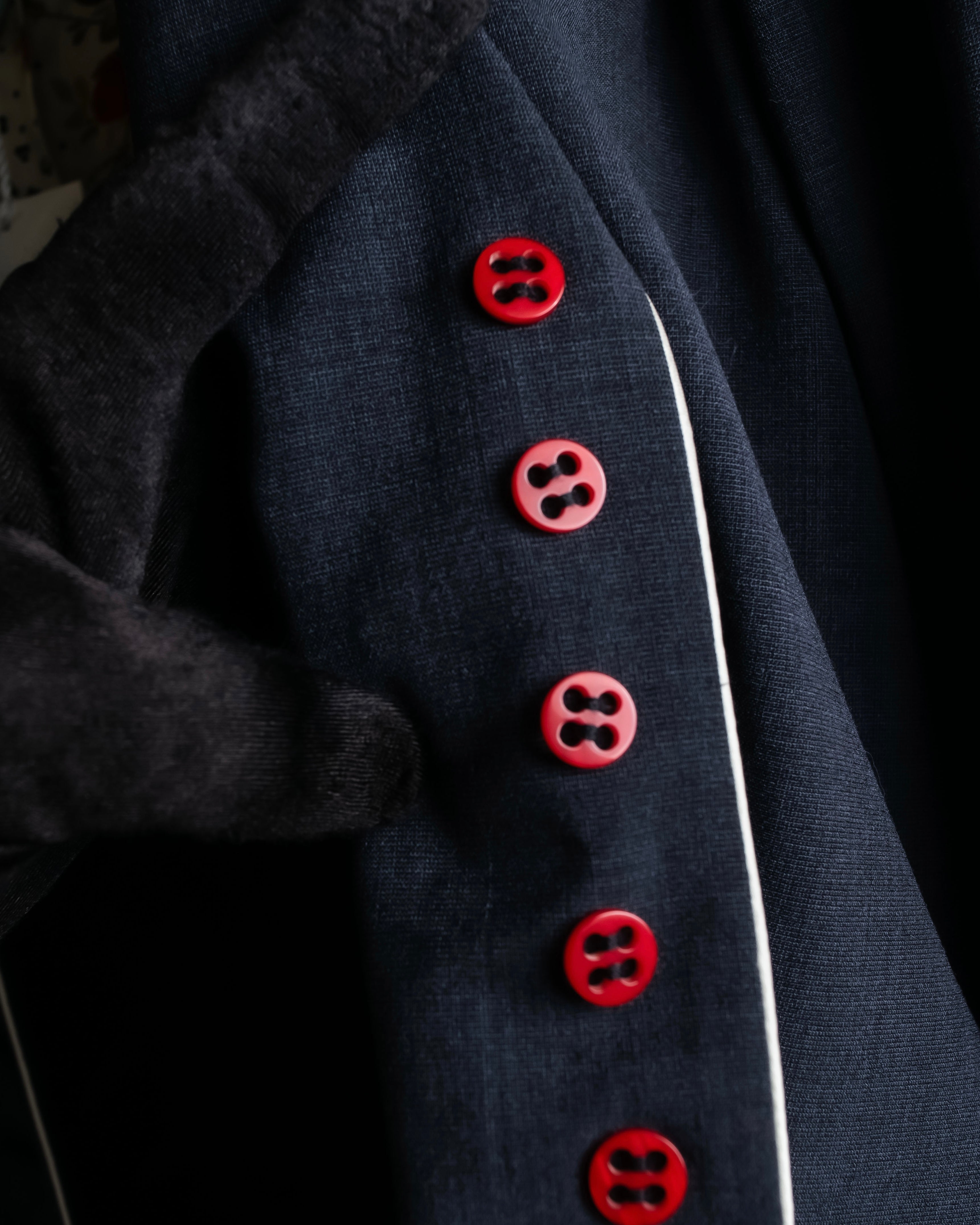"PAUL SMITH" Consecutive button design compact jacket