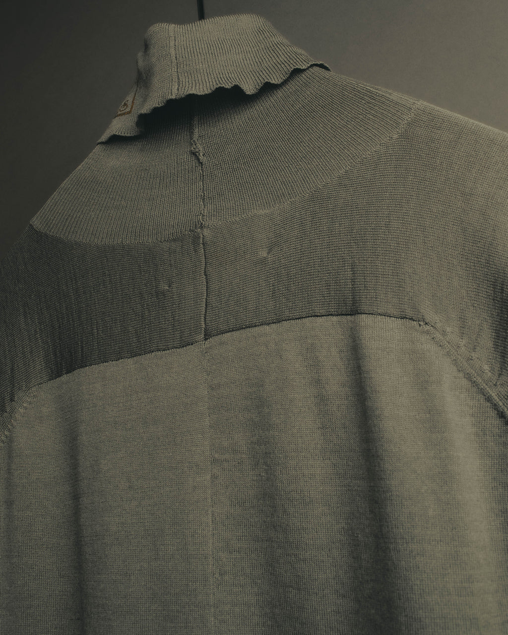"Theatre PRODUCTS" 00's-10's Silk wool turtleneck knit sweater