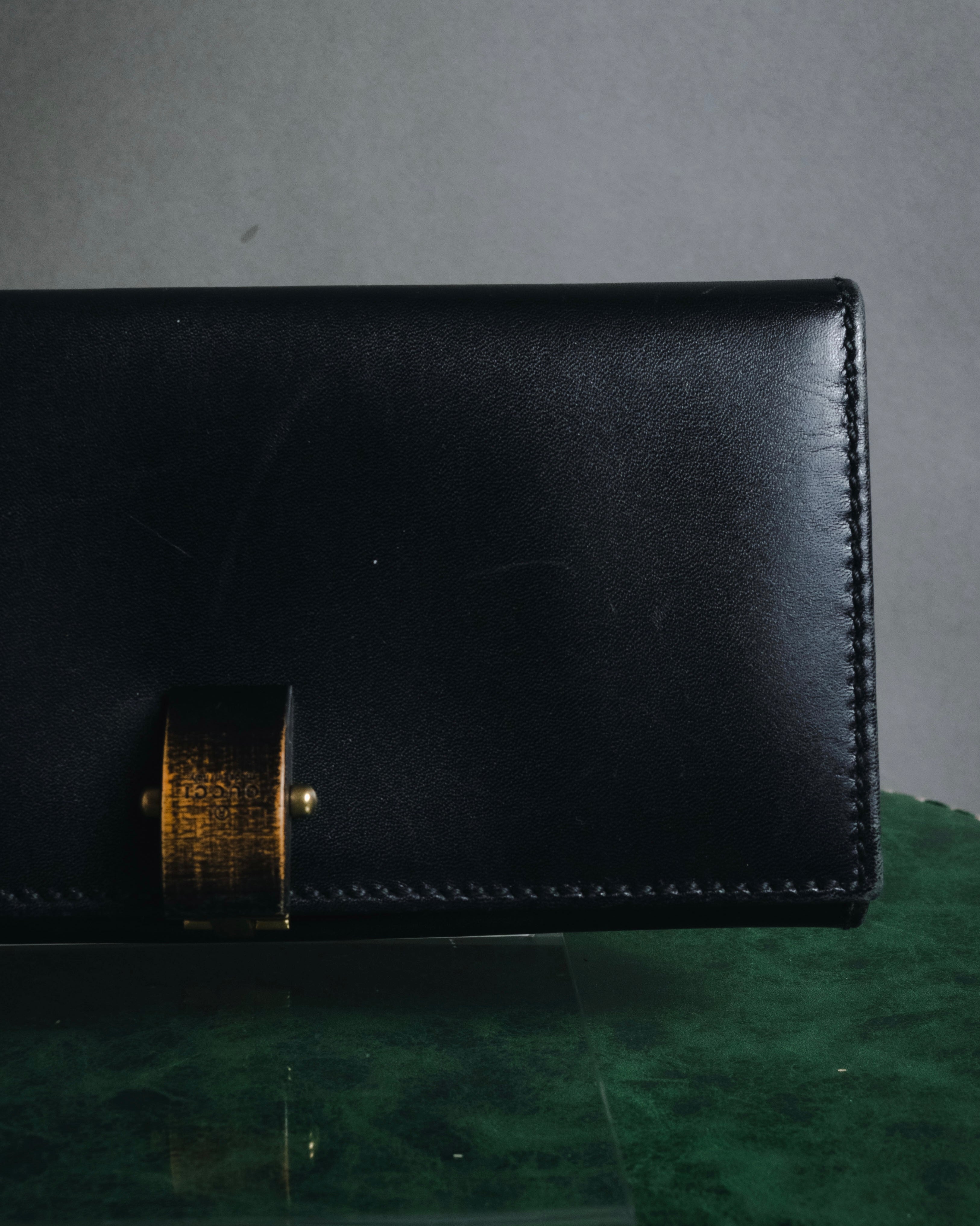 "GUCCI" Mid 00’s wood-lock leather long wallet