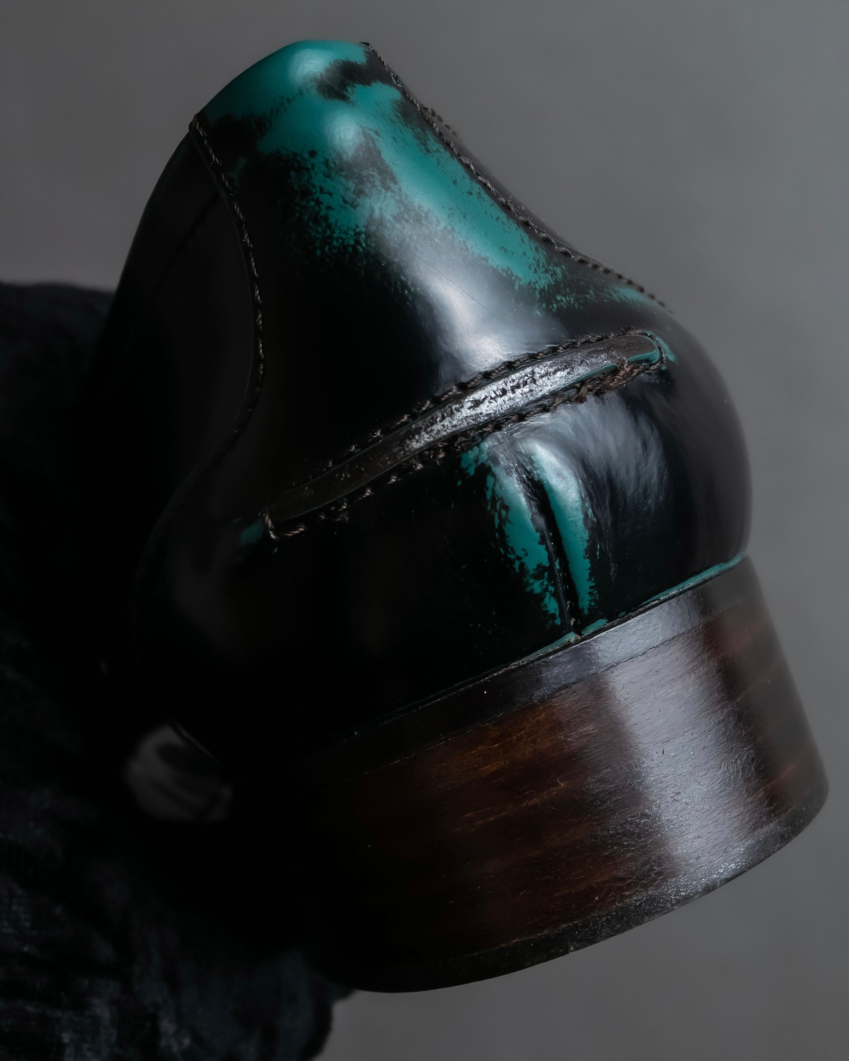 "BOTTEGA VENETA" Gradient emerald color leather loafers