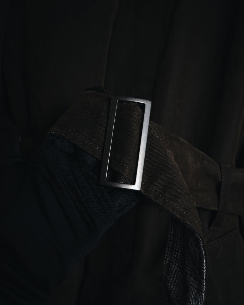 "DOLCE & GABBANA" 00’s resin coated patch detail belted coat