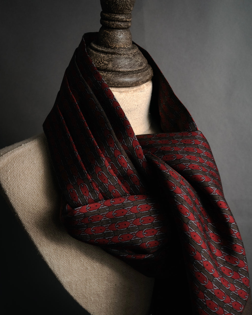 “HERMES” 80’s-90’s Bit motif geometric silk stole