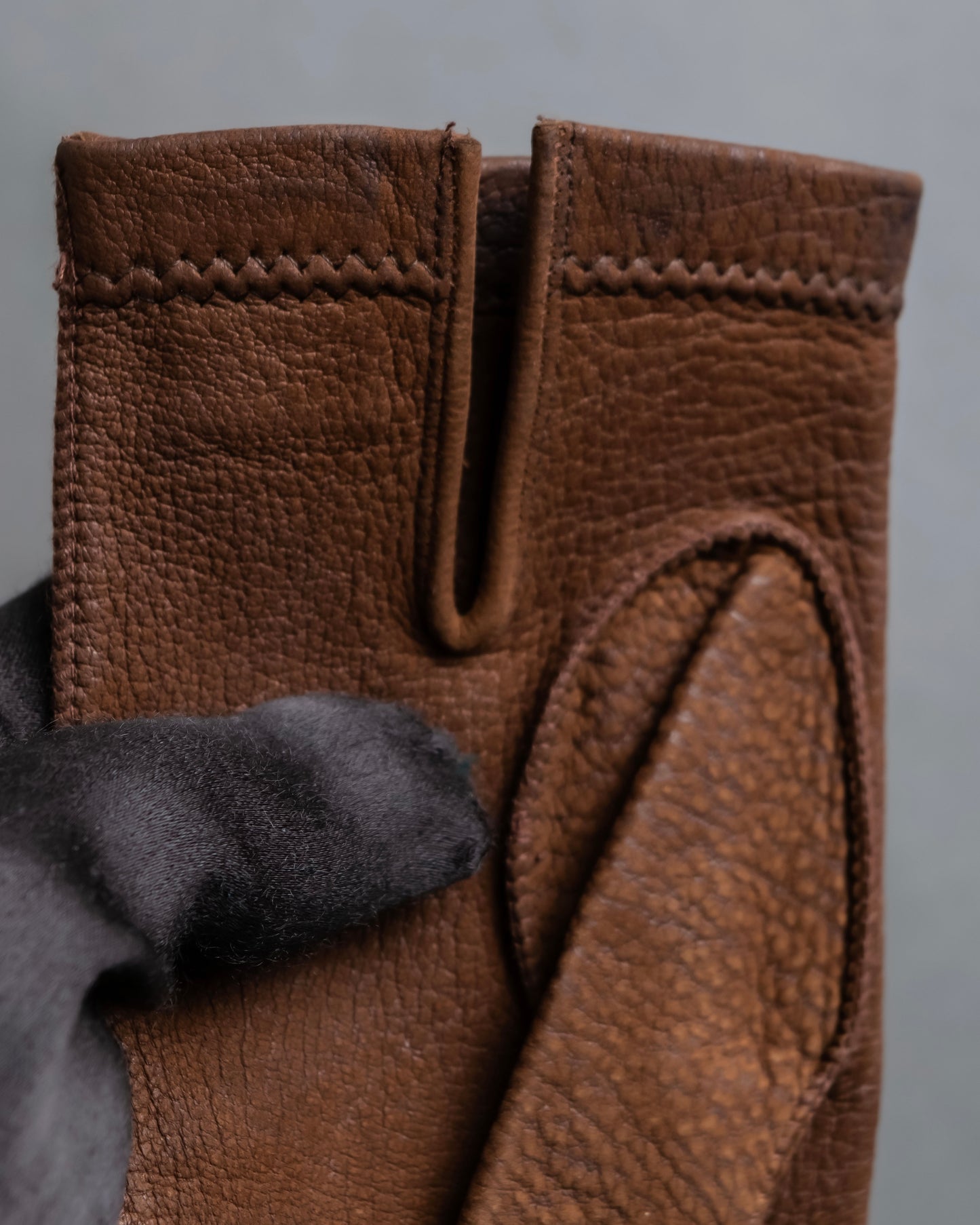 Vintage genuine leather camel brown gloves