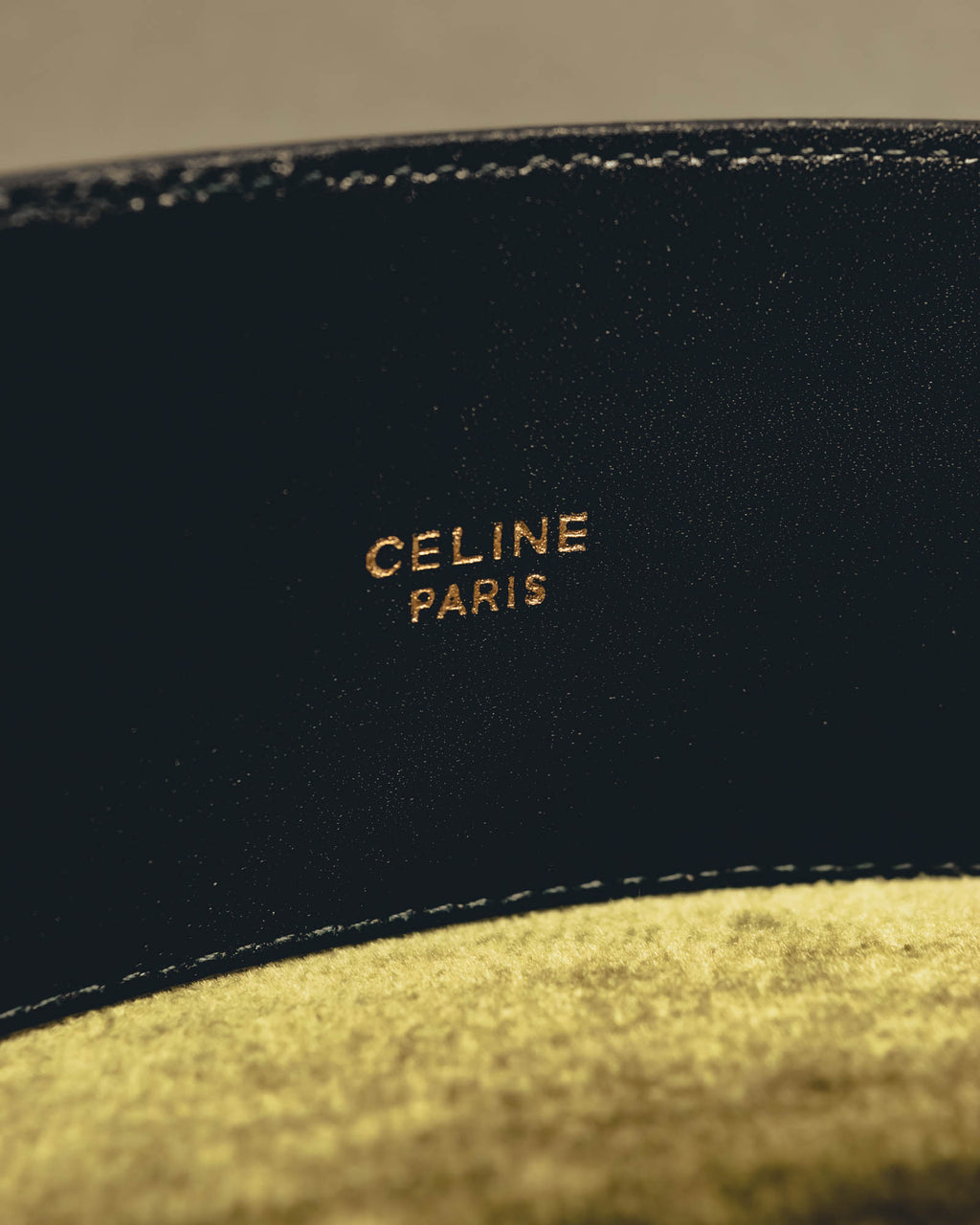 "CELINE" 18's-Glossy black chain leather belt