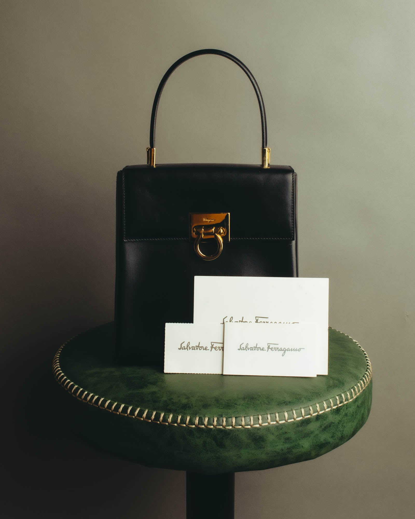 "Salvatore Ferragamo" 90's-00's Structured leather top handle handbag