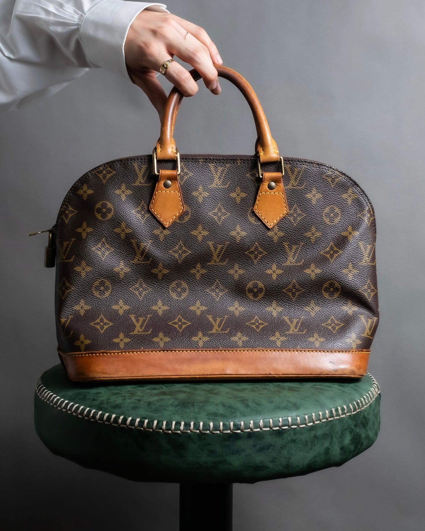 "LOUIS VUITTON" Alma series monogram pattern one handle bag