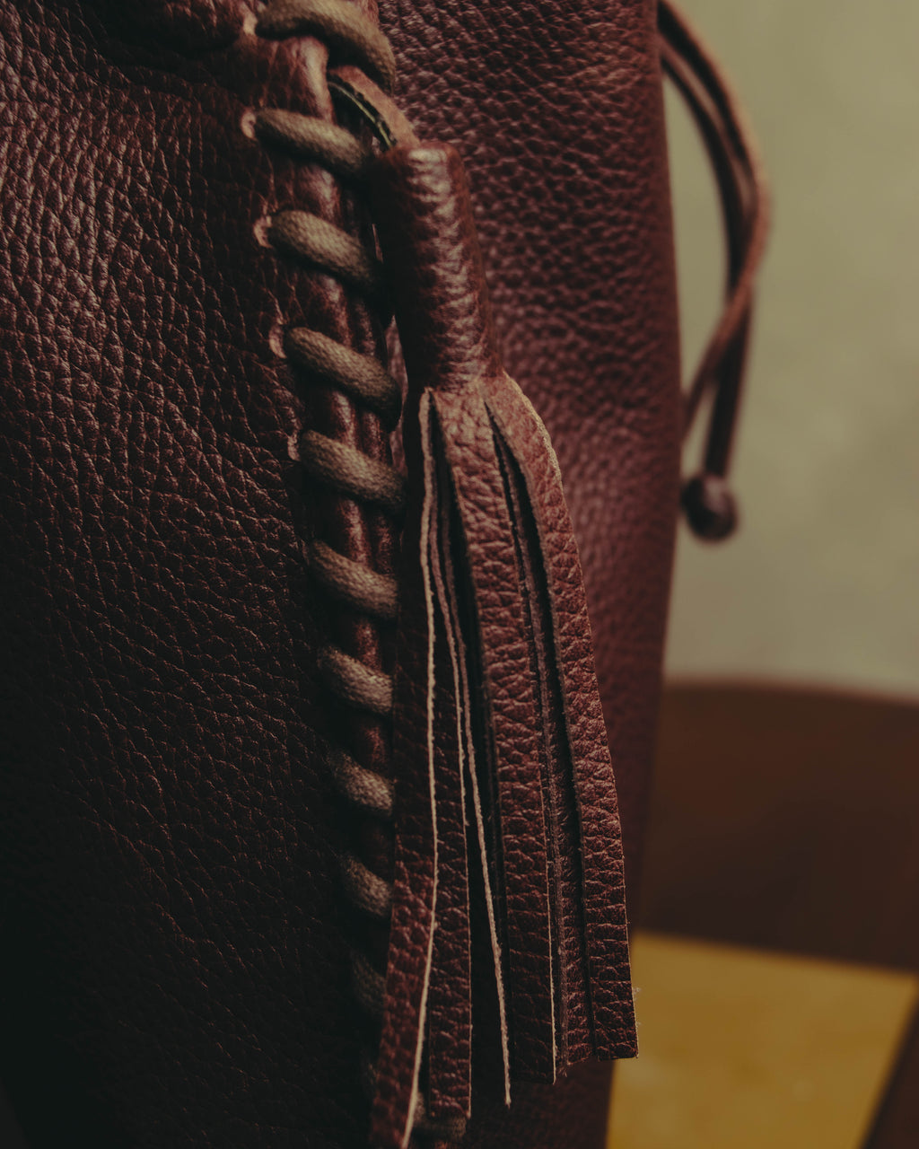 “YVES SAINT LAURENT“ 90’s-00’s Leather drawstring shoulder bag