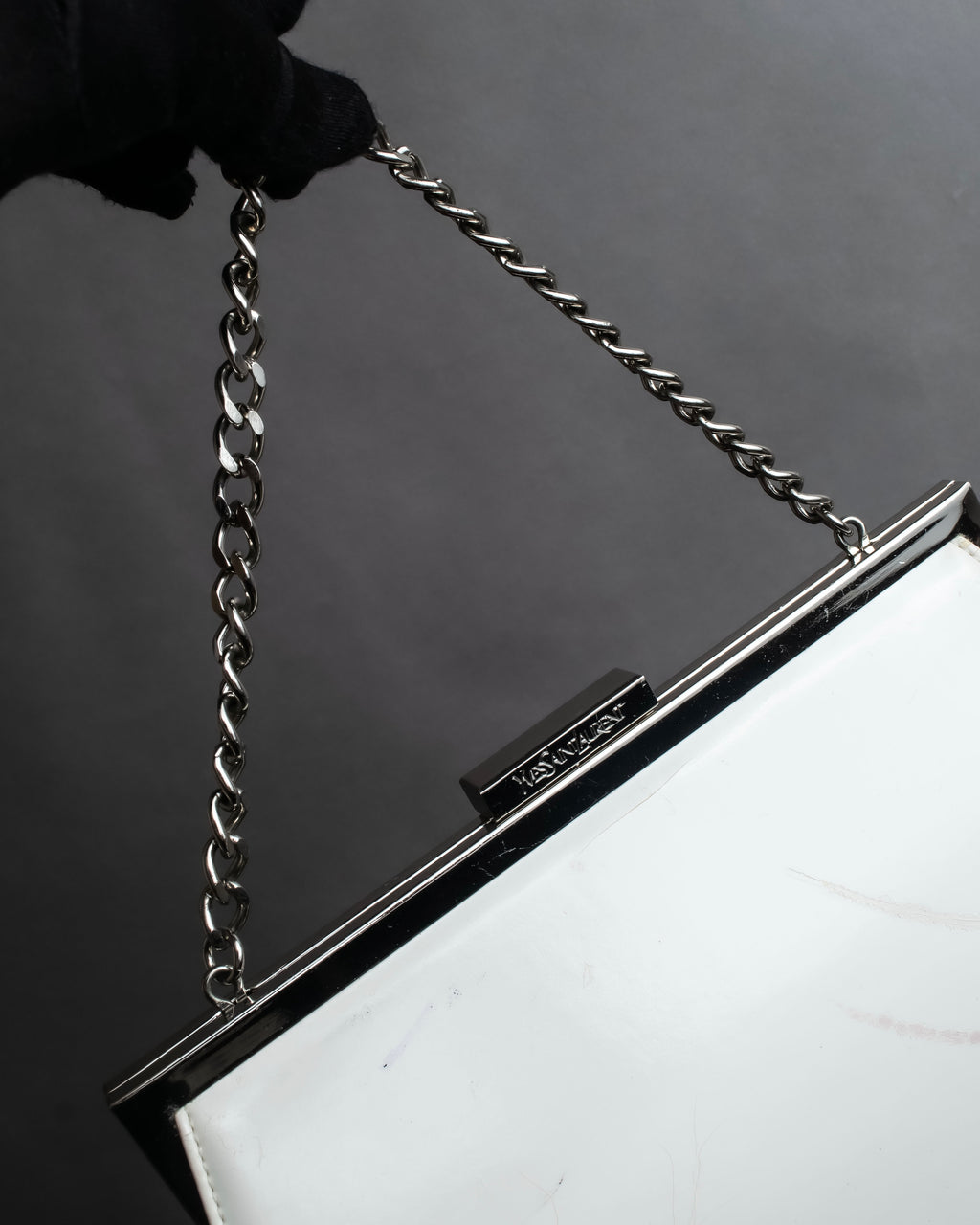 "YVES SAINT LAURENT" Clasp design chain shoulder patent leather bag