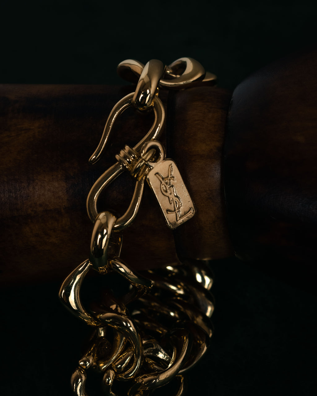 –SPECIAL– “Yves Saint Laurent” 90’s sculptural chain bracelet