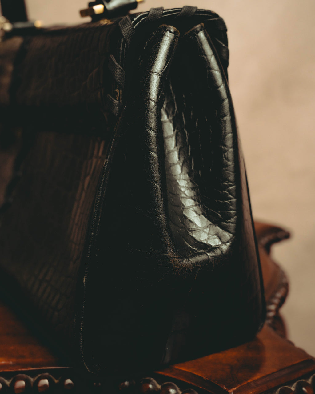 -SPECIAL- “Yves Saint Laurent” 80’s-90’s Crocodile embossed lace-up handbag