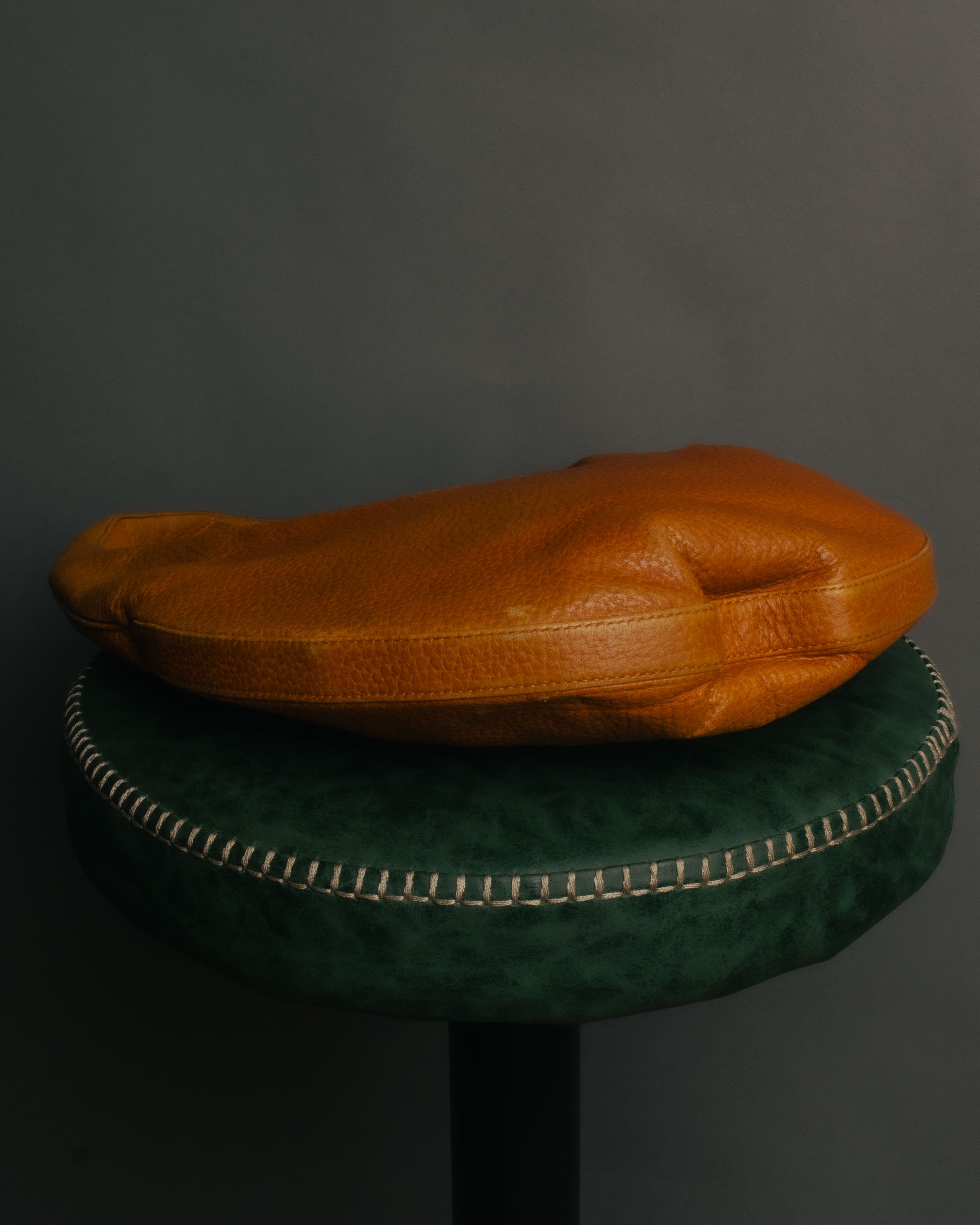 “BVLGARI” 90’s-00’s crescent leather hobo bag