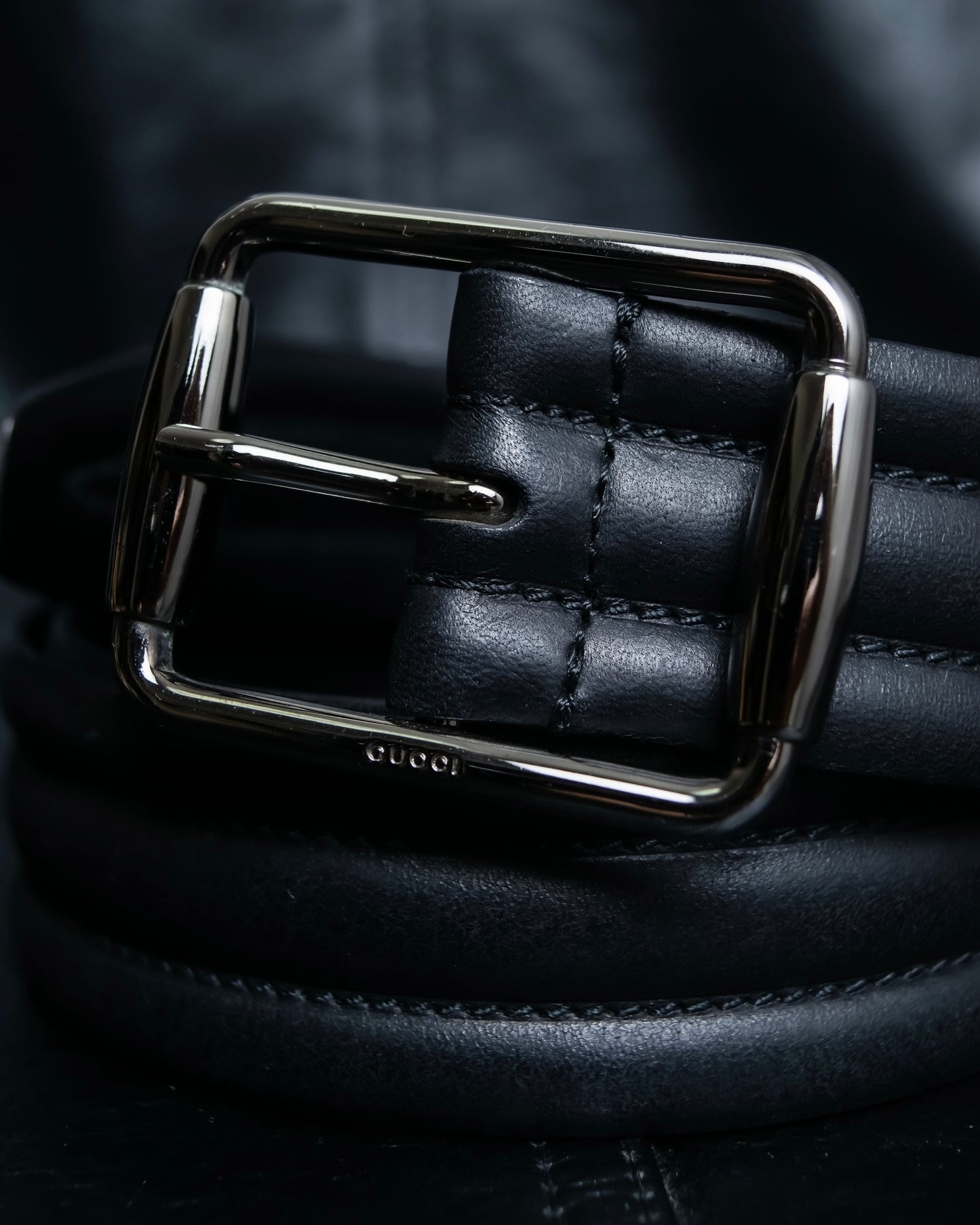 "GUCCI" Silver buckle 3 tier leather belt