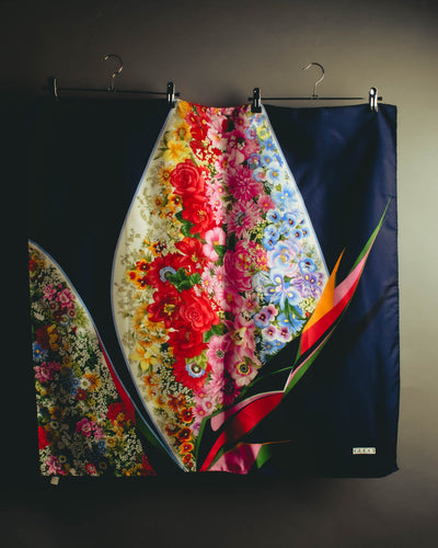 "GUCCI" 70's-80's Colorful floral silk scarf