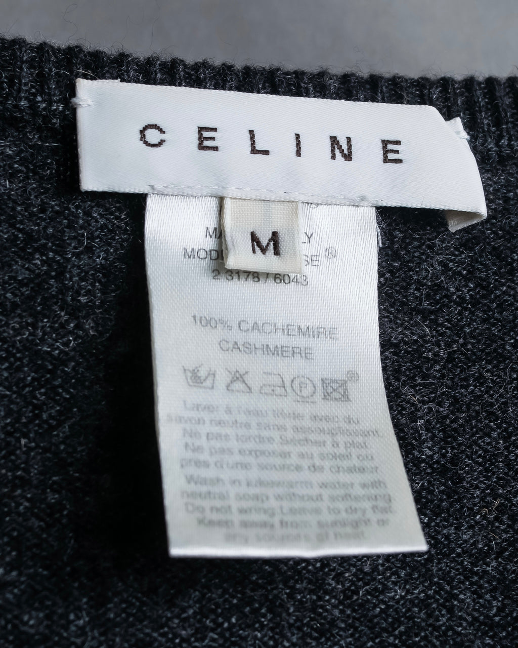 "CELINE" Beautiful U-neck design cashmere knit pullover