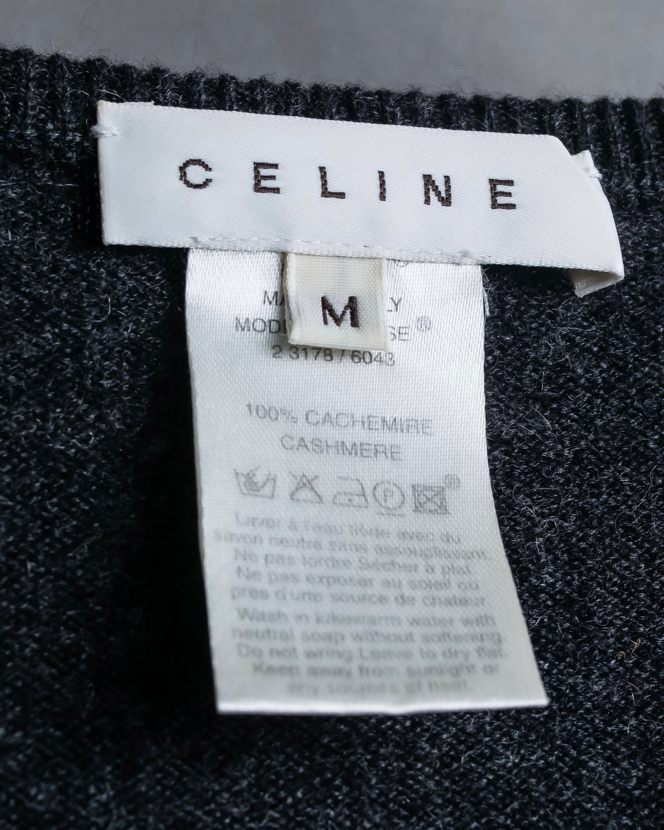 "CELINE" Beautiful U-neck design cashmere knit pullover
