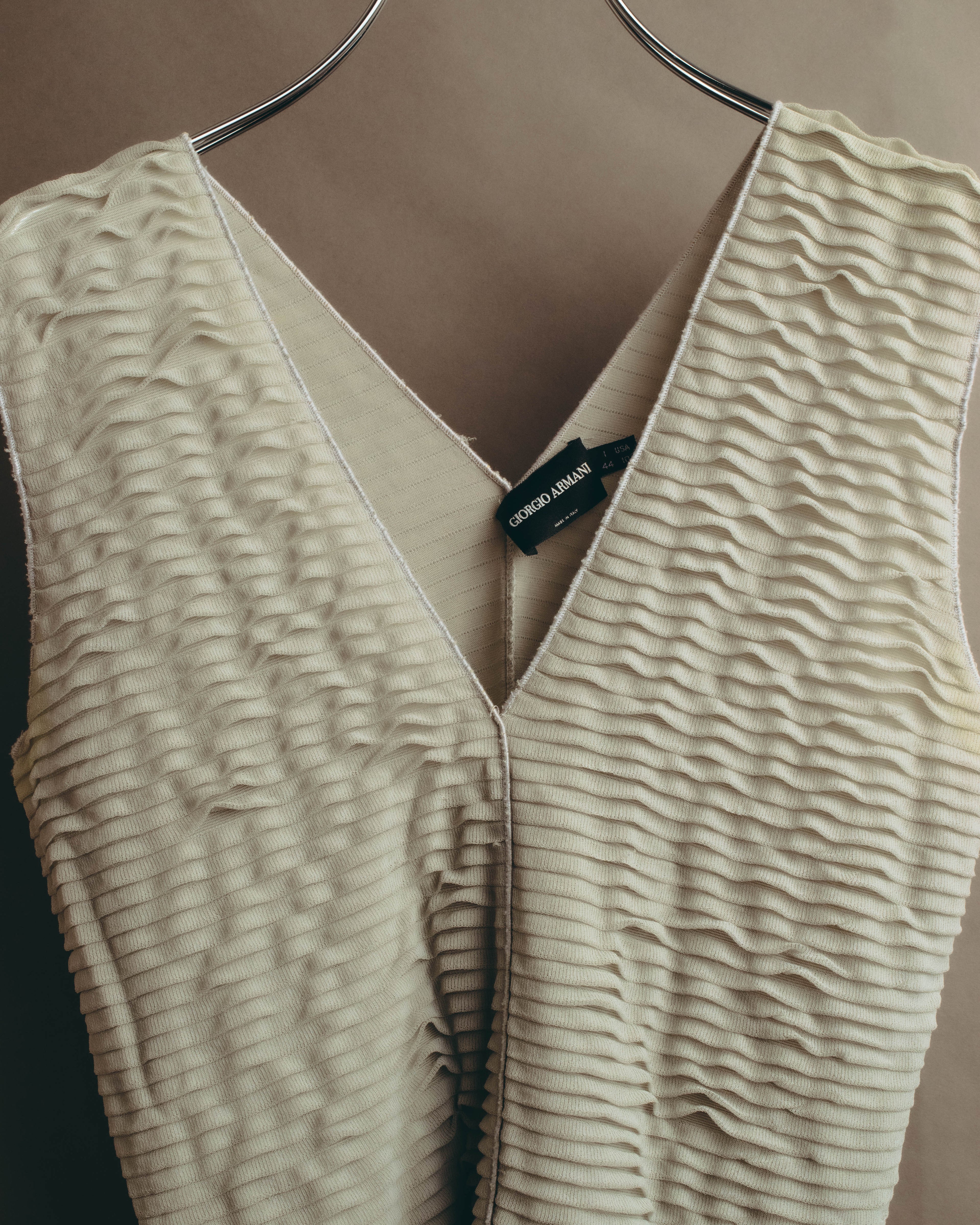 “GIORGIO ARMANI” 2000’s Textured wave knit vest