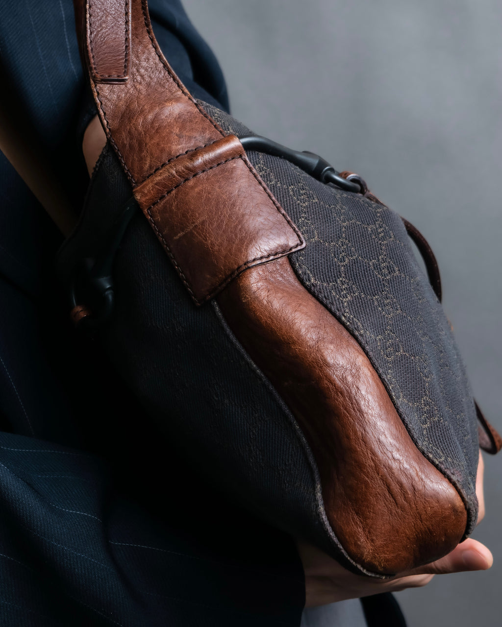 "GUCCI" GG canvas horsebit detail shoulder bag