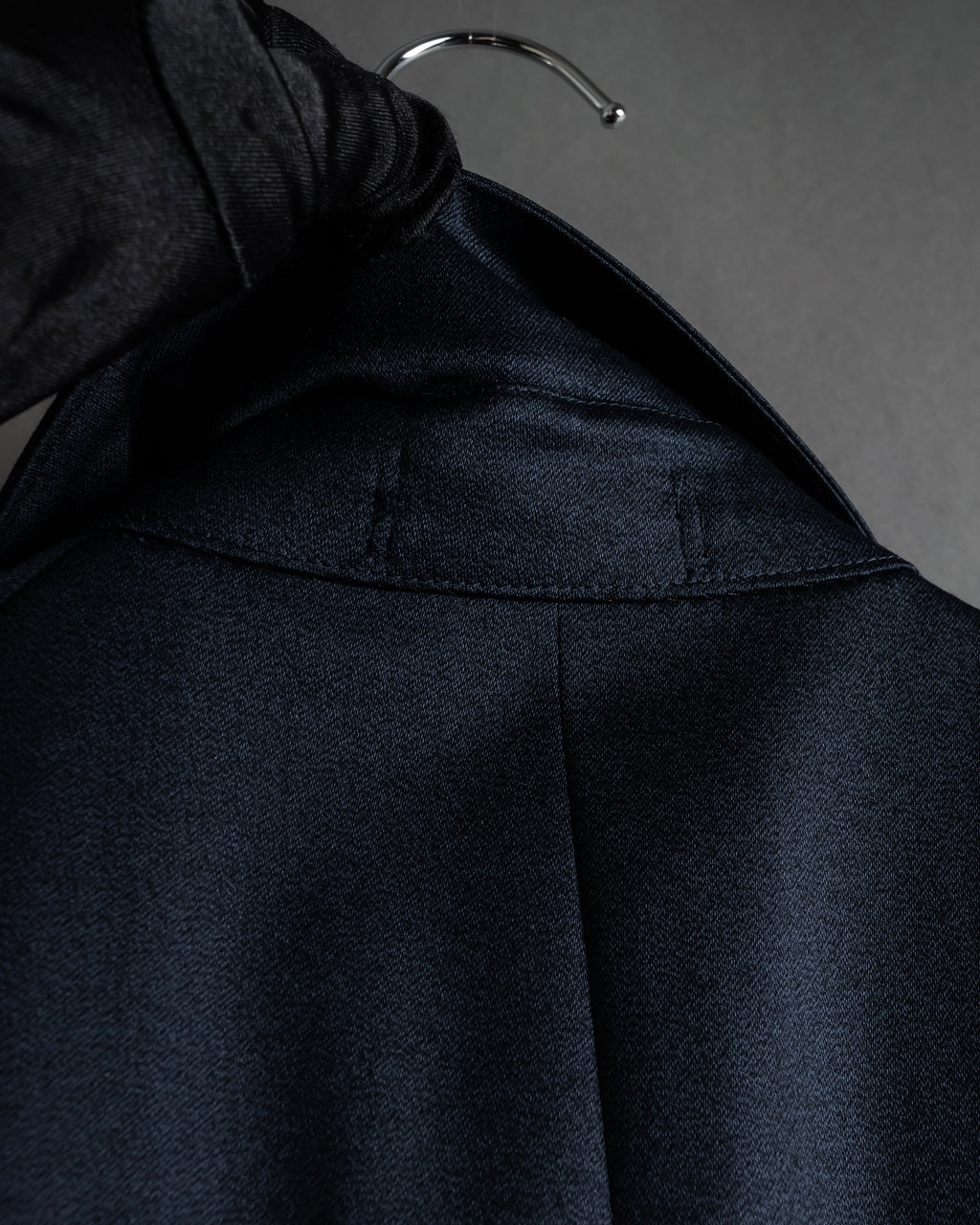 “Yves Saint Laurent” 90’s clean fly-front bal collar coat