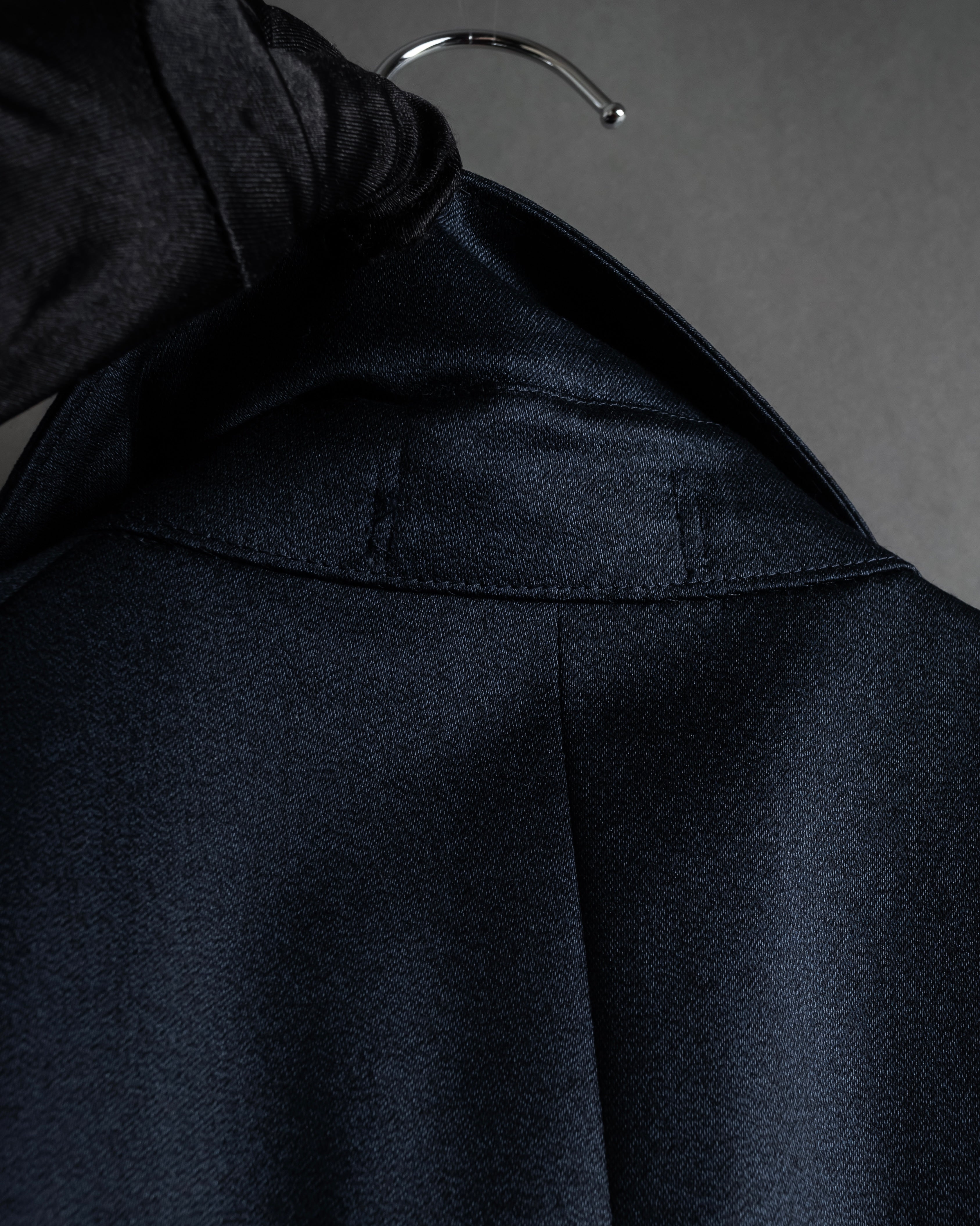 “Yves Saint Laurent” 90’s clean fly-front bal collar coat