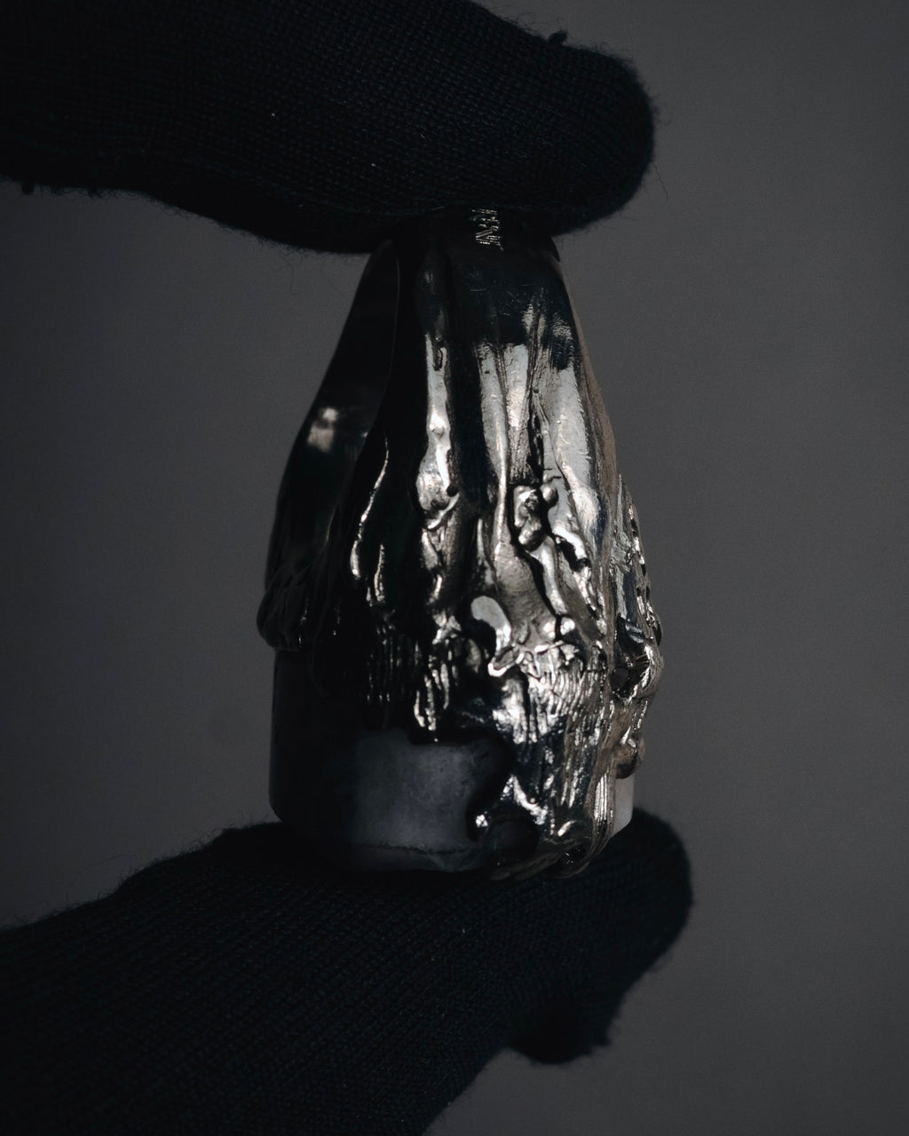 "YVES SAINT LAURENT" 00’s Amethyst stone signet ring