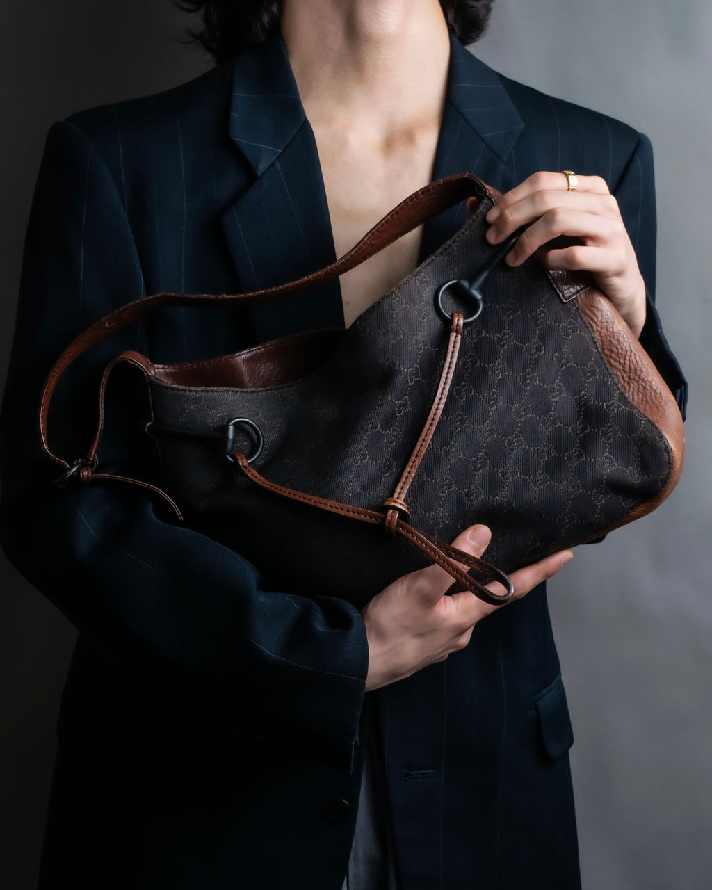 "GUCCI" GG canvas horsebit detail shoulder bag