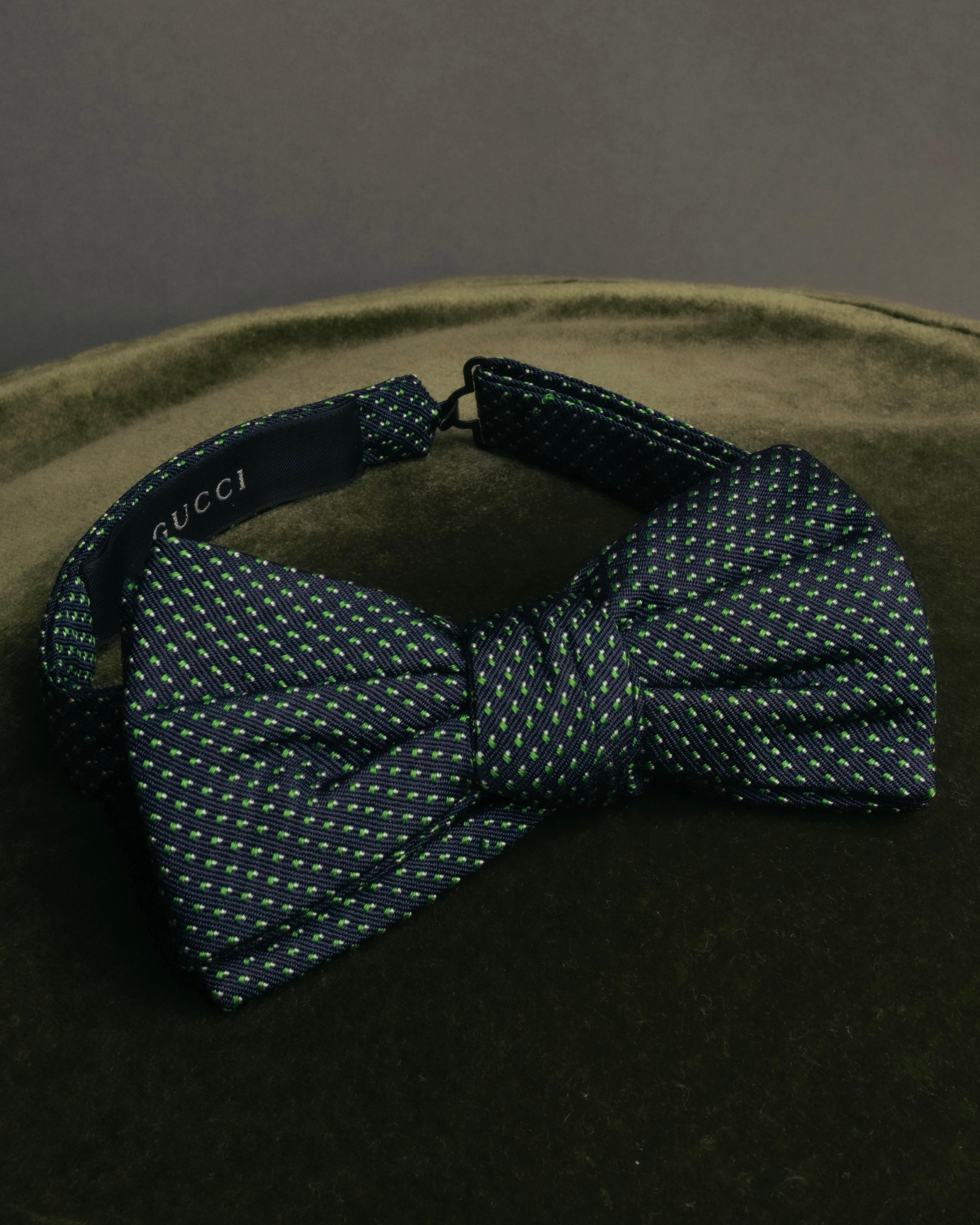 “GUCCI” 10’s Micro jacquard pre tied bow tie