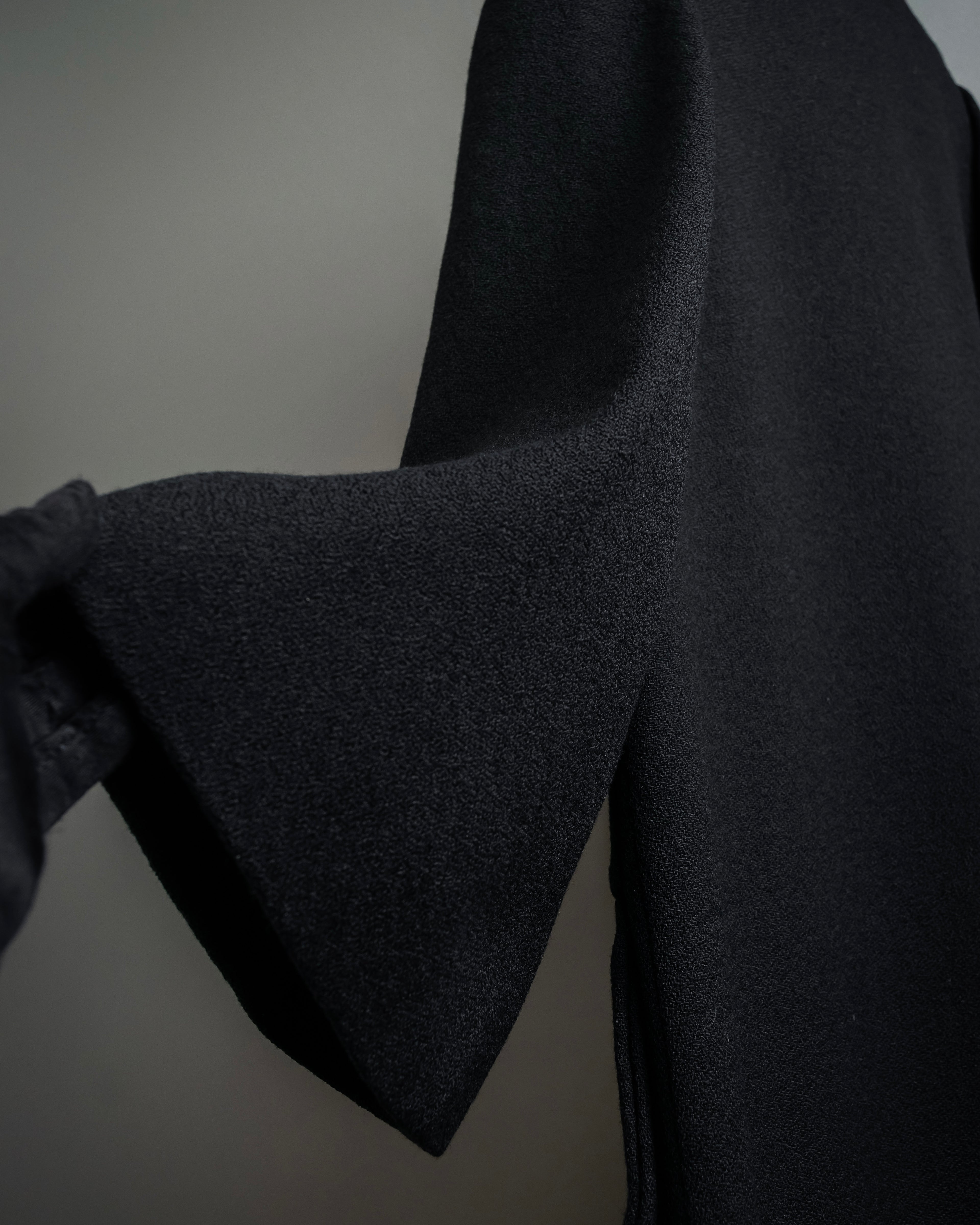 "GUCCI" Tom Ford period round neck flying squirrel long coat