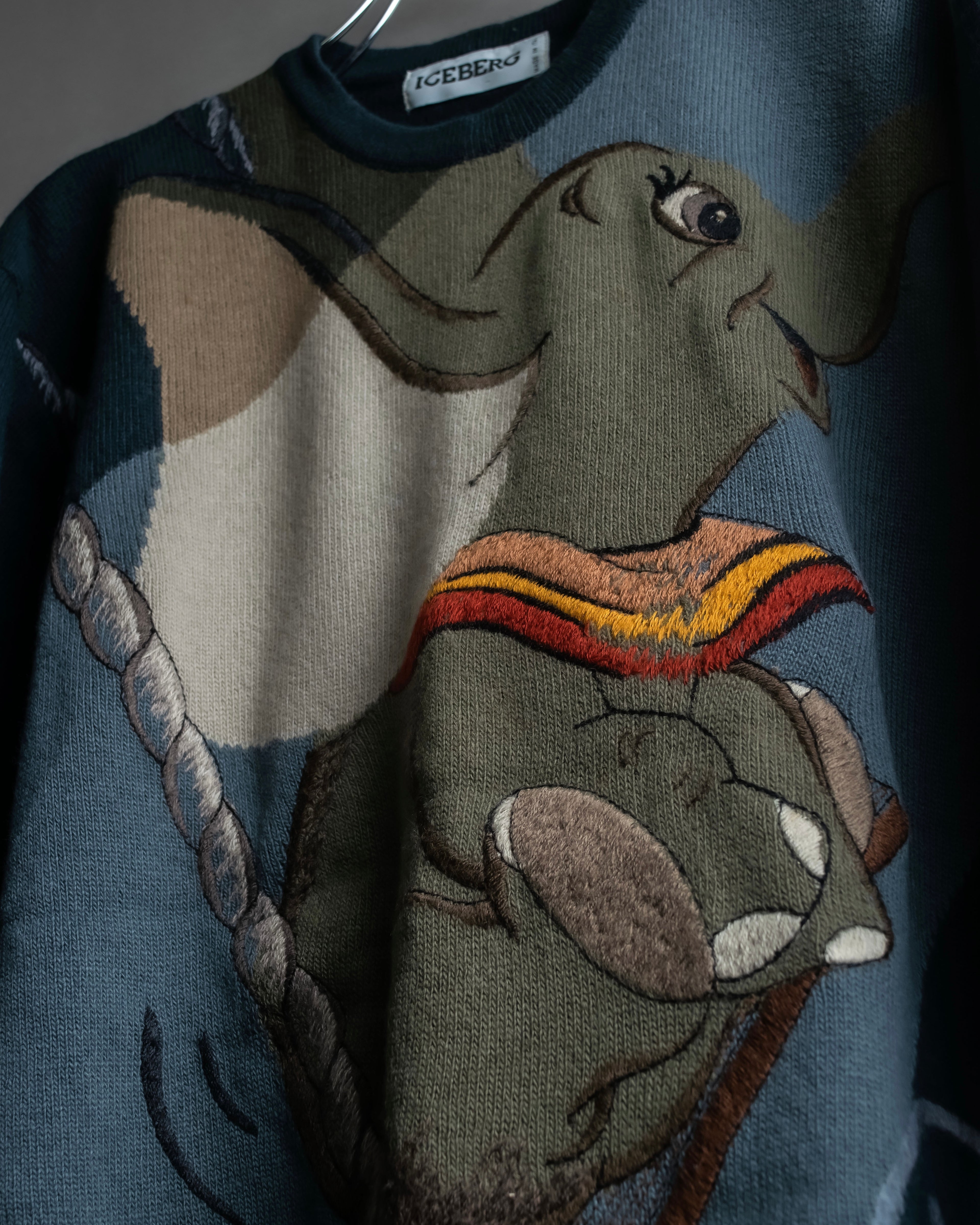 "ICEBERG" Dumbo embroidery design graphic knit pullover