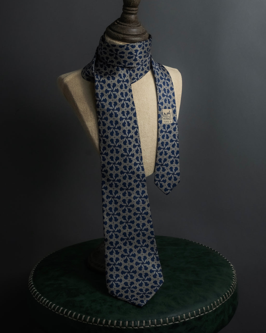 "HERMES" Saddlery anchor chain motif silk neck tie