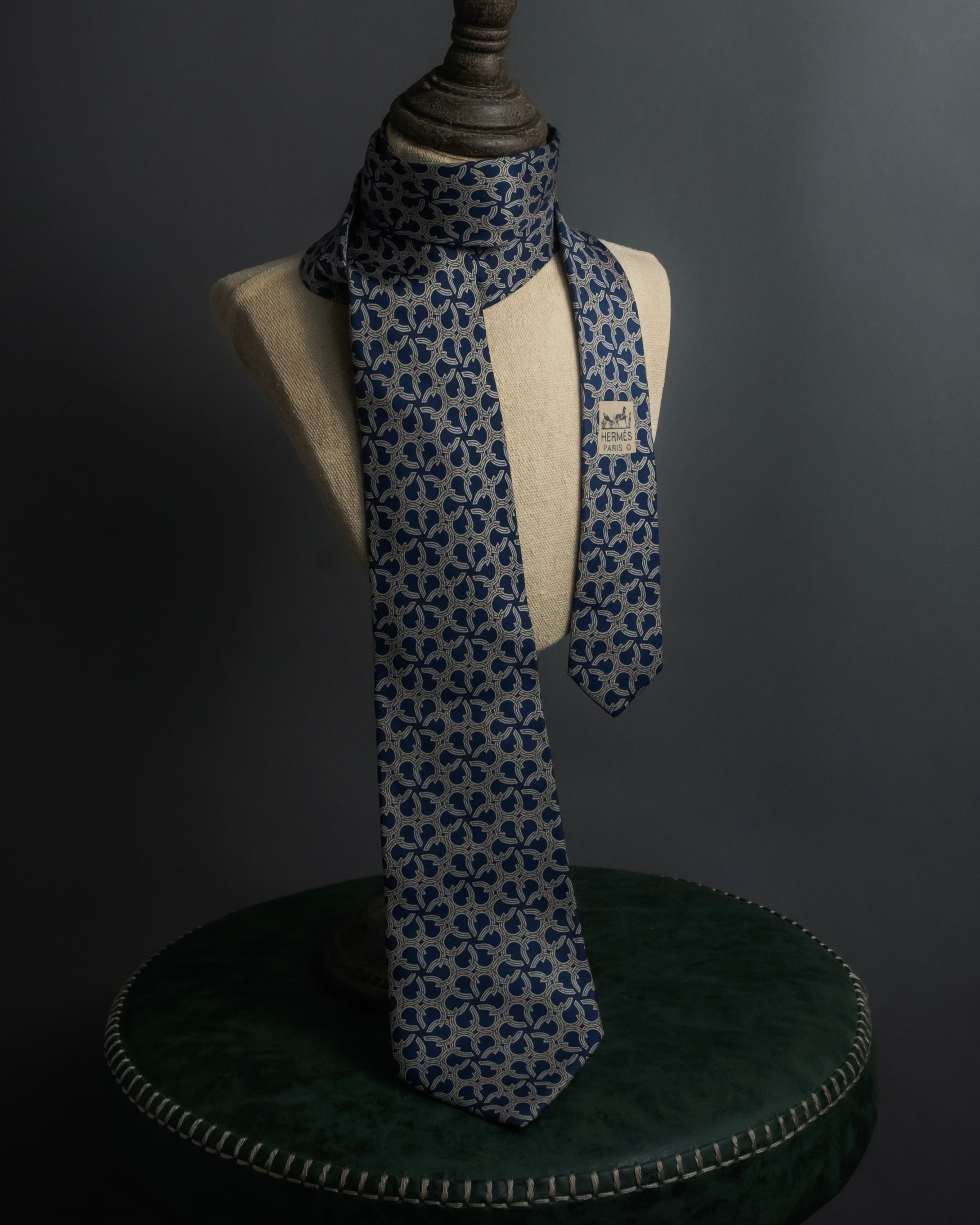 "HERMES" Saddlery anchor chain motif silk neck tie