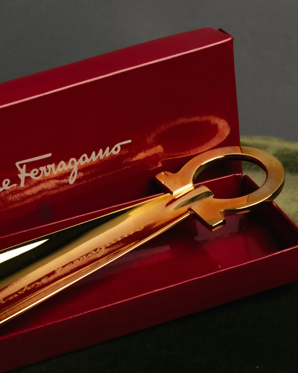 "Salvatore Ferragamo" 80's-00's Gold tone gancini metal shoehorn