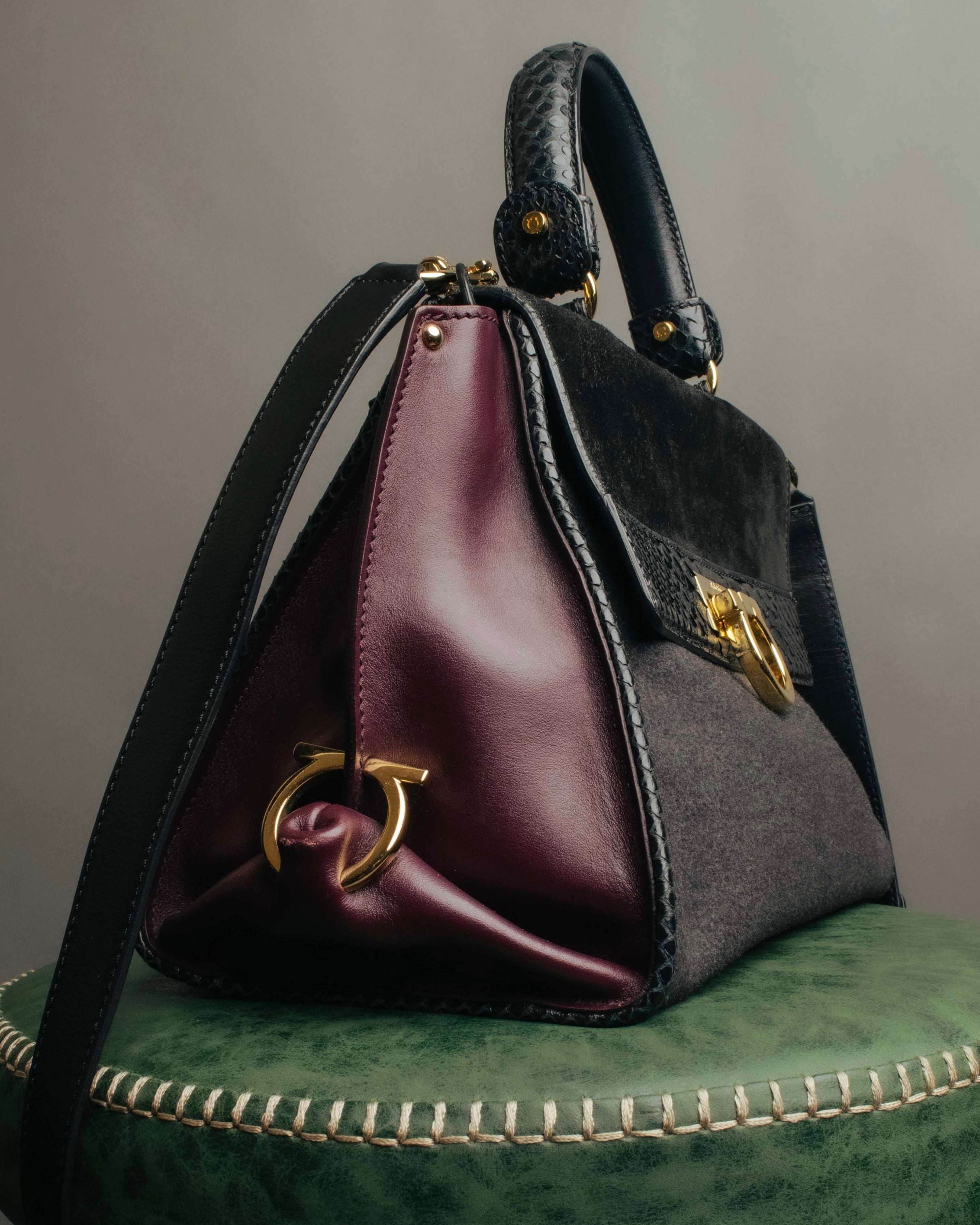 -SPECIAL- “Salvatore Ferragamo” 2019-21 Mixed material Sofia top handle bag