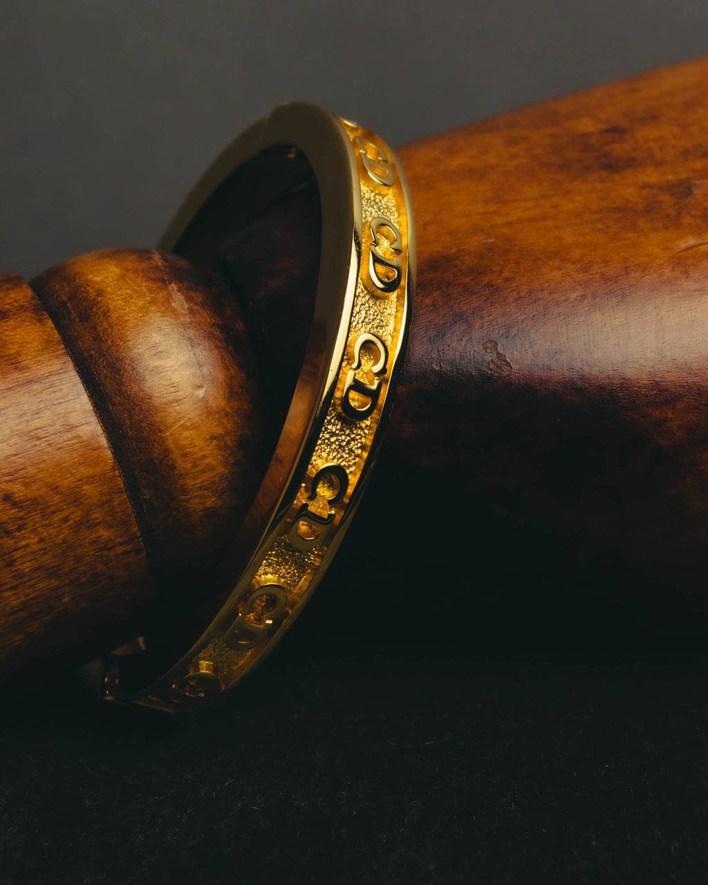 “Christian Dior” 80’s-90’s CD monogram gold tone bangle