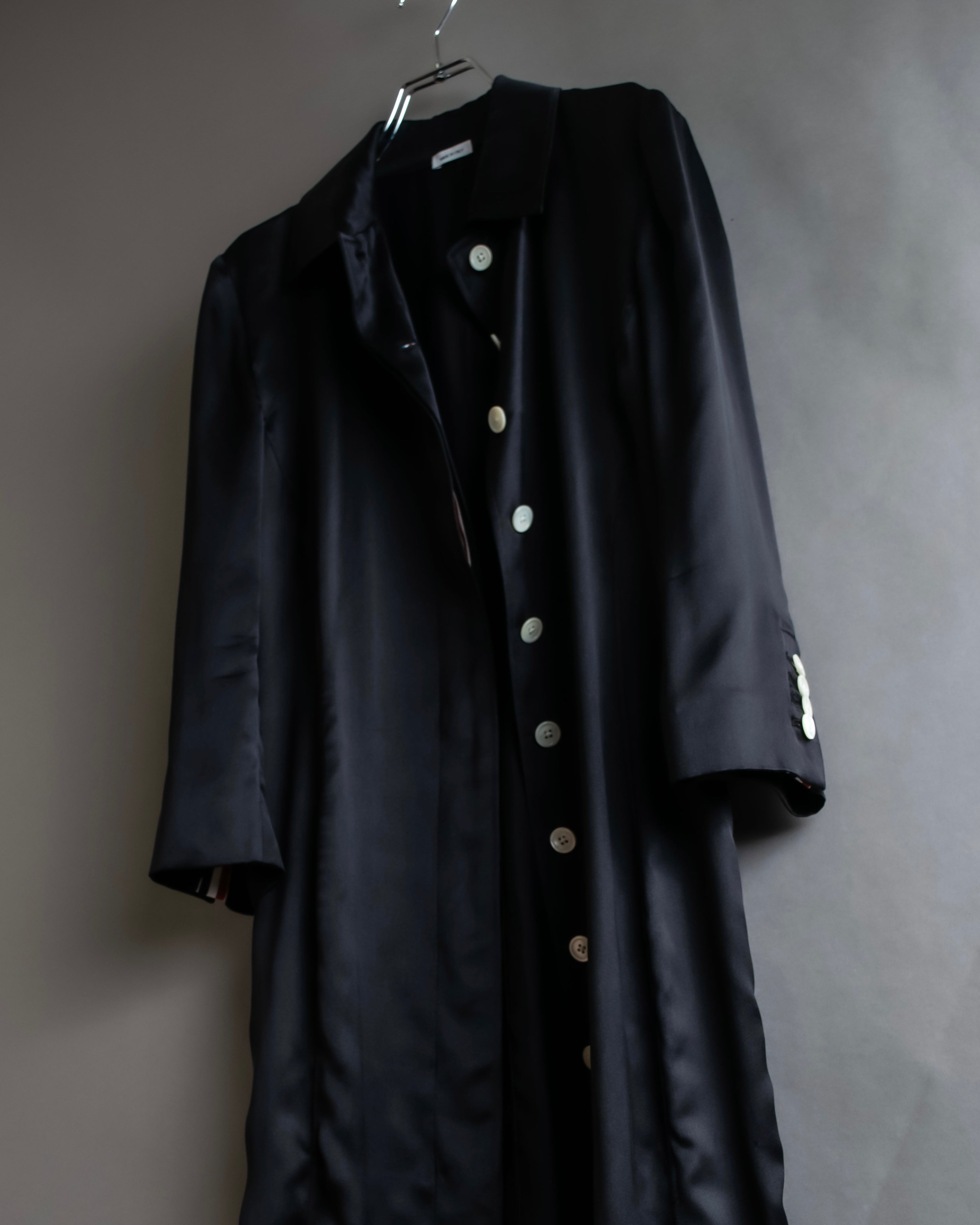 "THOM BROWNE" Shiny long hidden button shirt