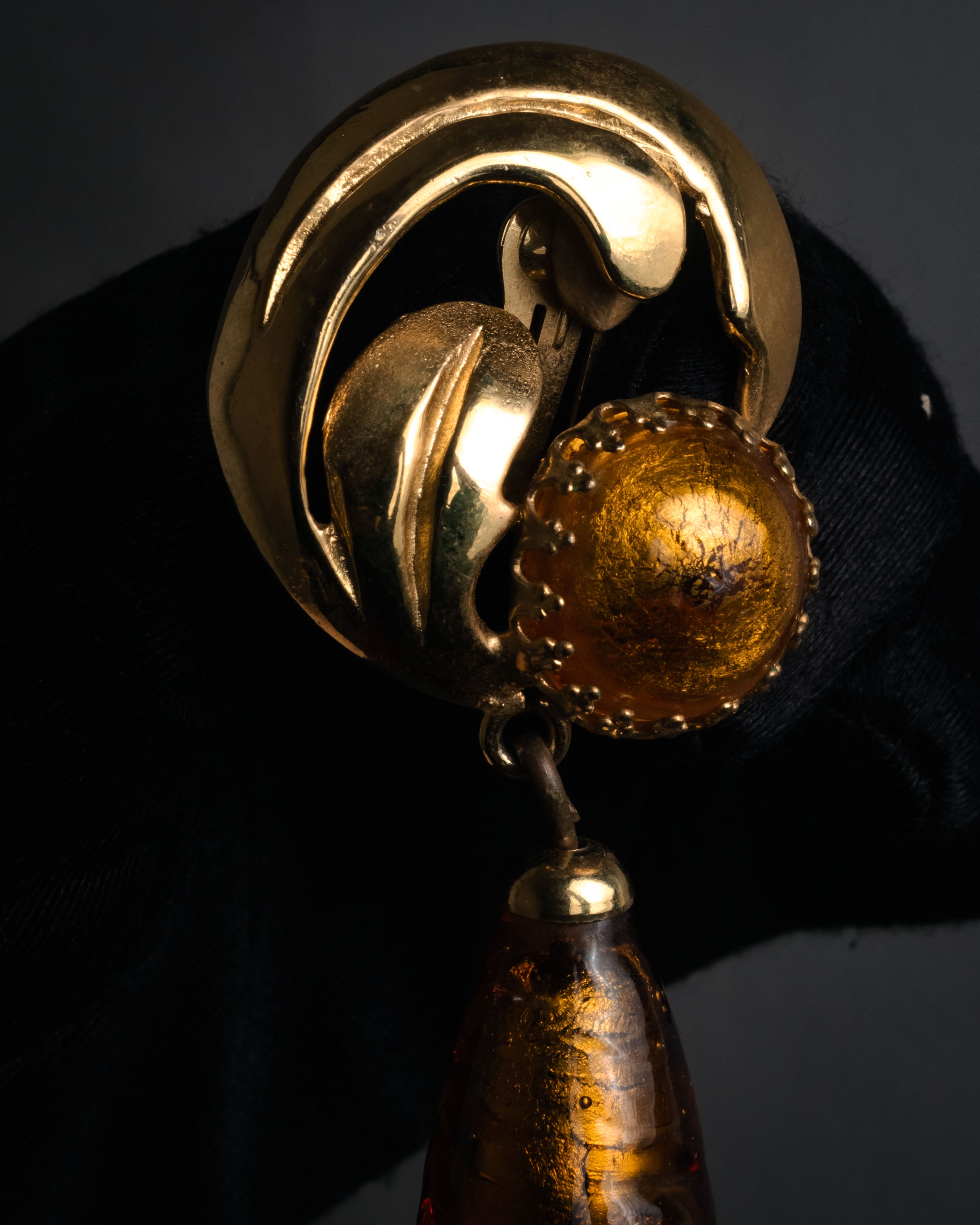 “GIANFRANCO FERRE“ 80’s-90’s Sculptural amber drop earrings