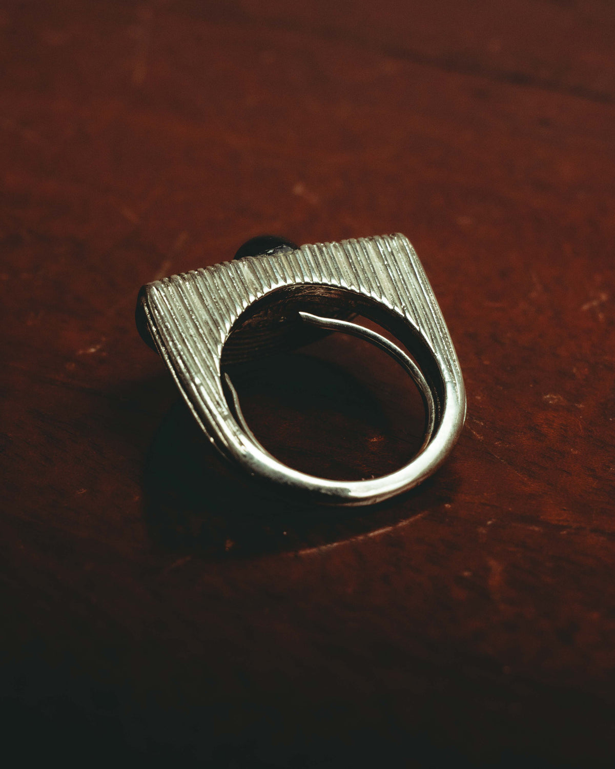 “BALENCIAGA” 80’s-90’s Sculptural ribbed black cabochon statement ring