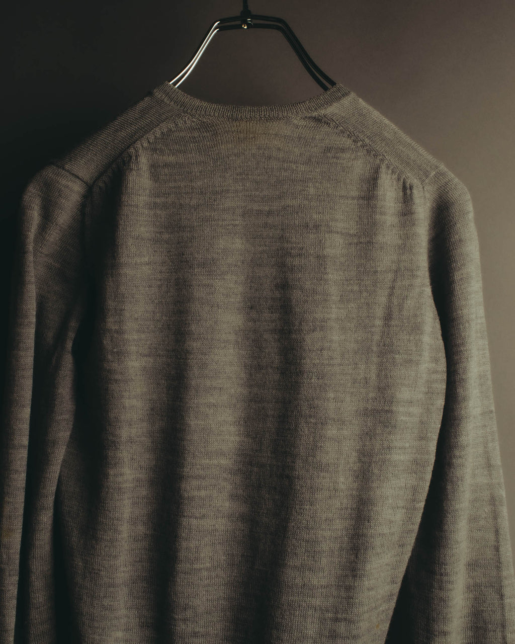 "Theatre PRODUCTS" 00's-10's Pearl embellished wool v-neck knit sweater