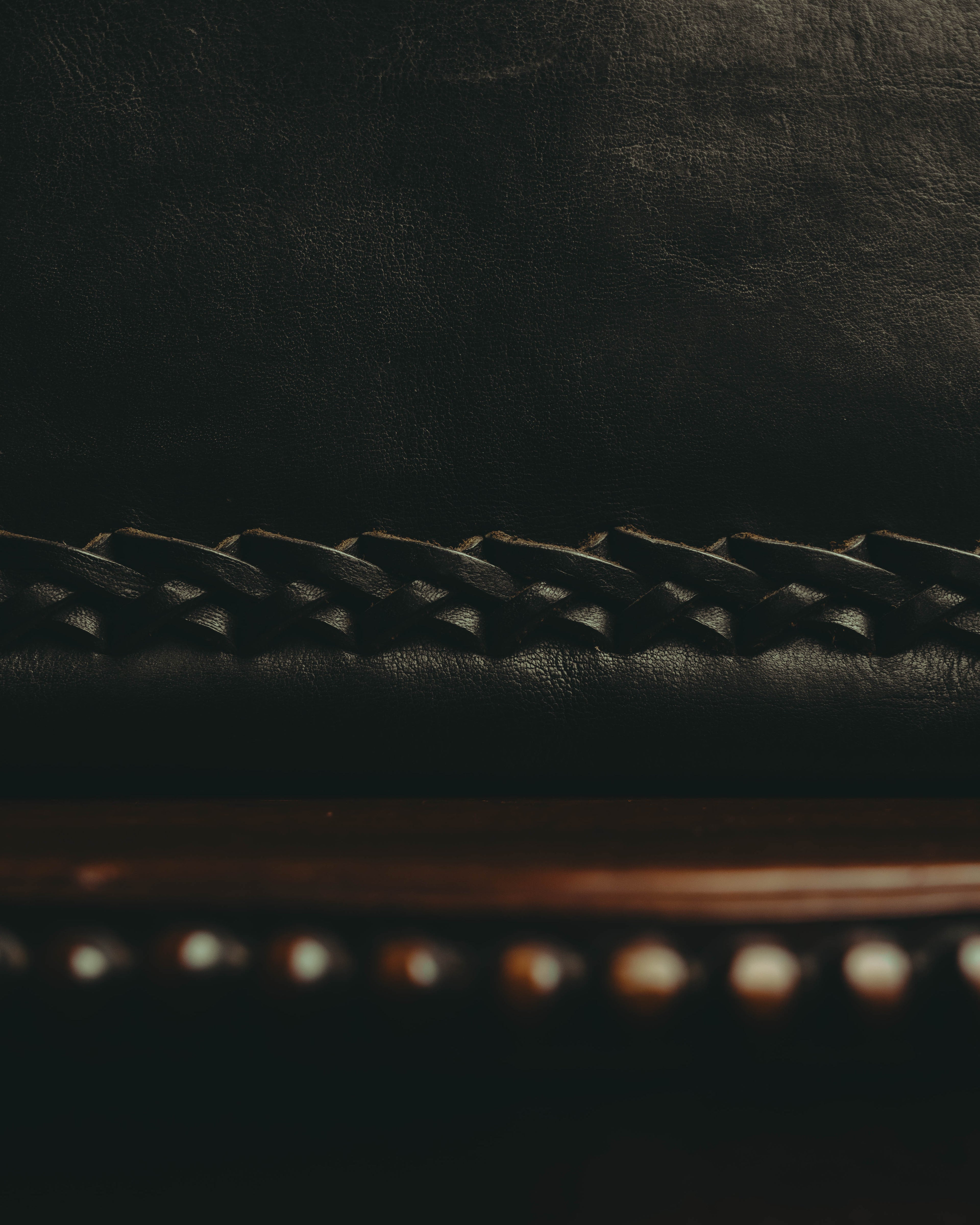-SPECIAL- “FENDI” 80’s-90’s Coat of arms embossed whipstitched leather handbag