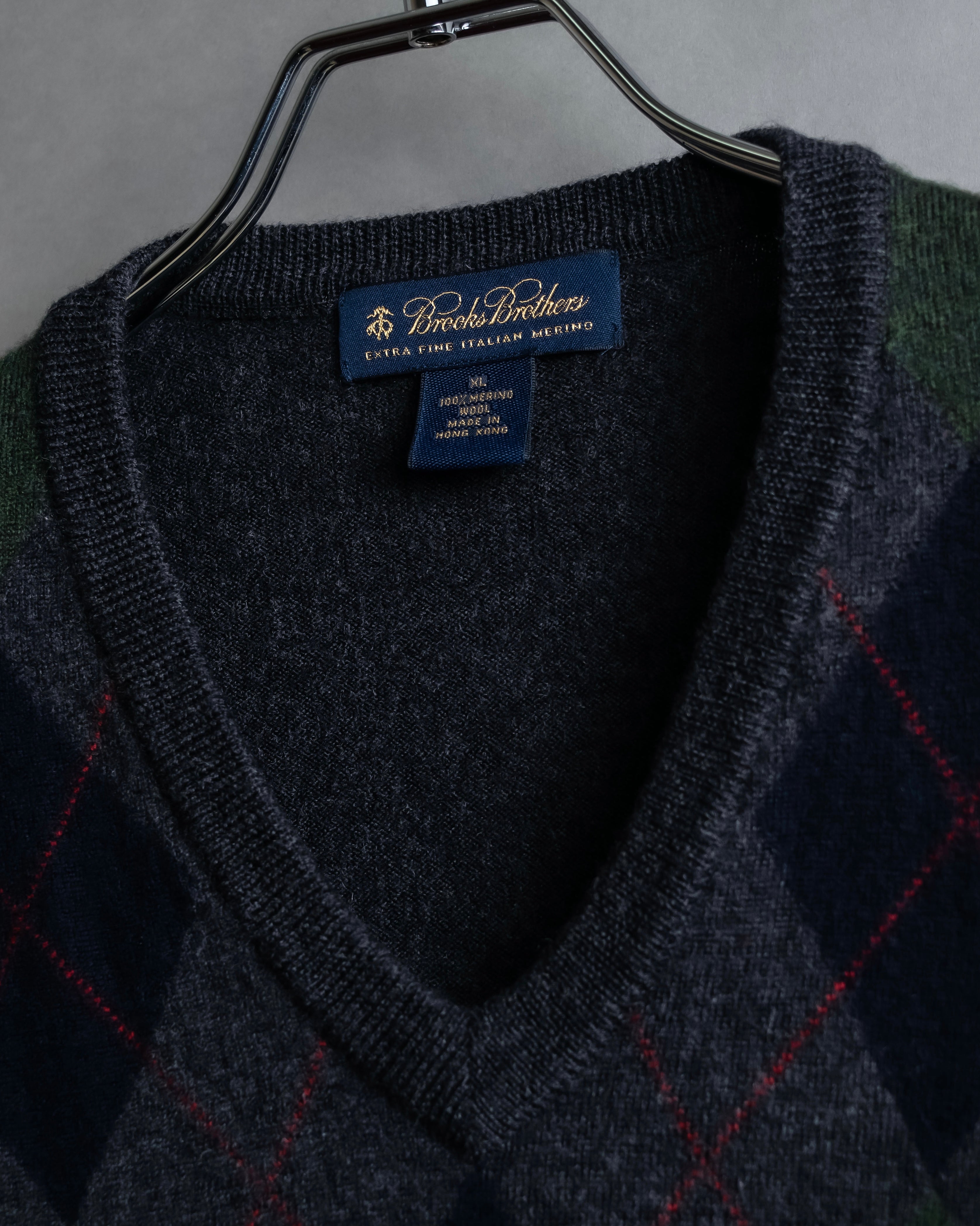 "Vintage argyle pattern knit vest"