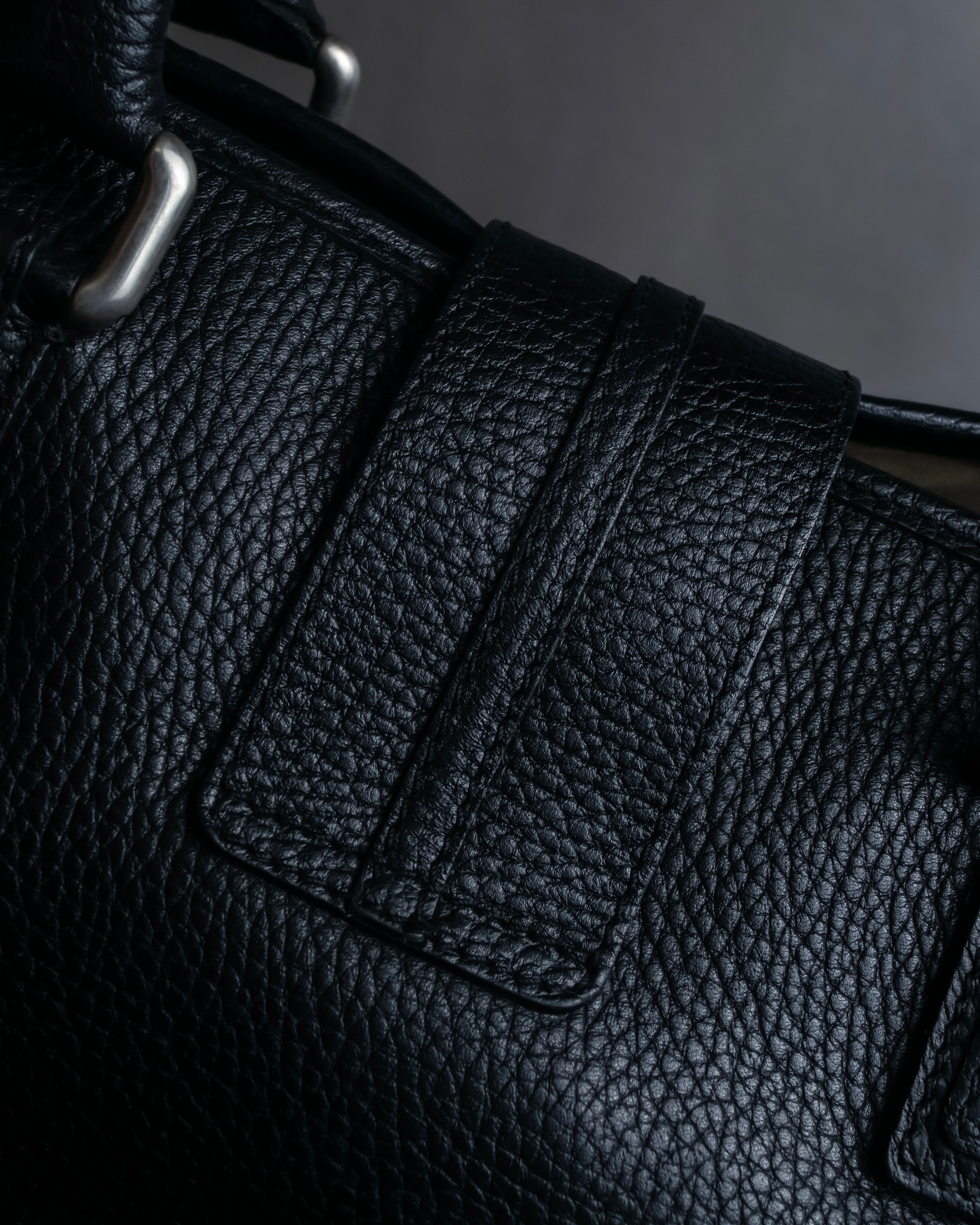 "BURBERRY" Silver stud design grained leather one-handle bag