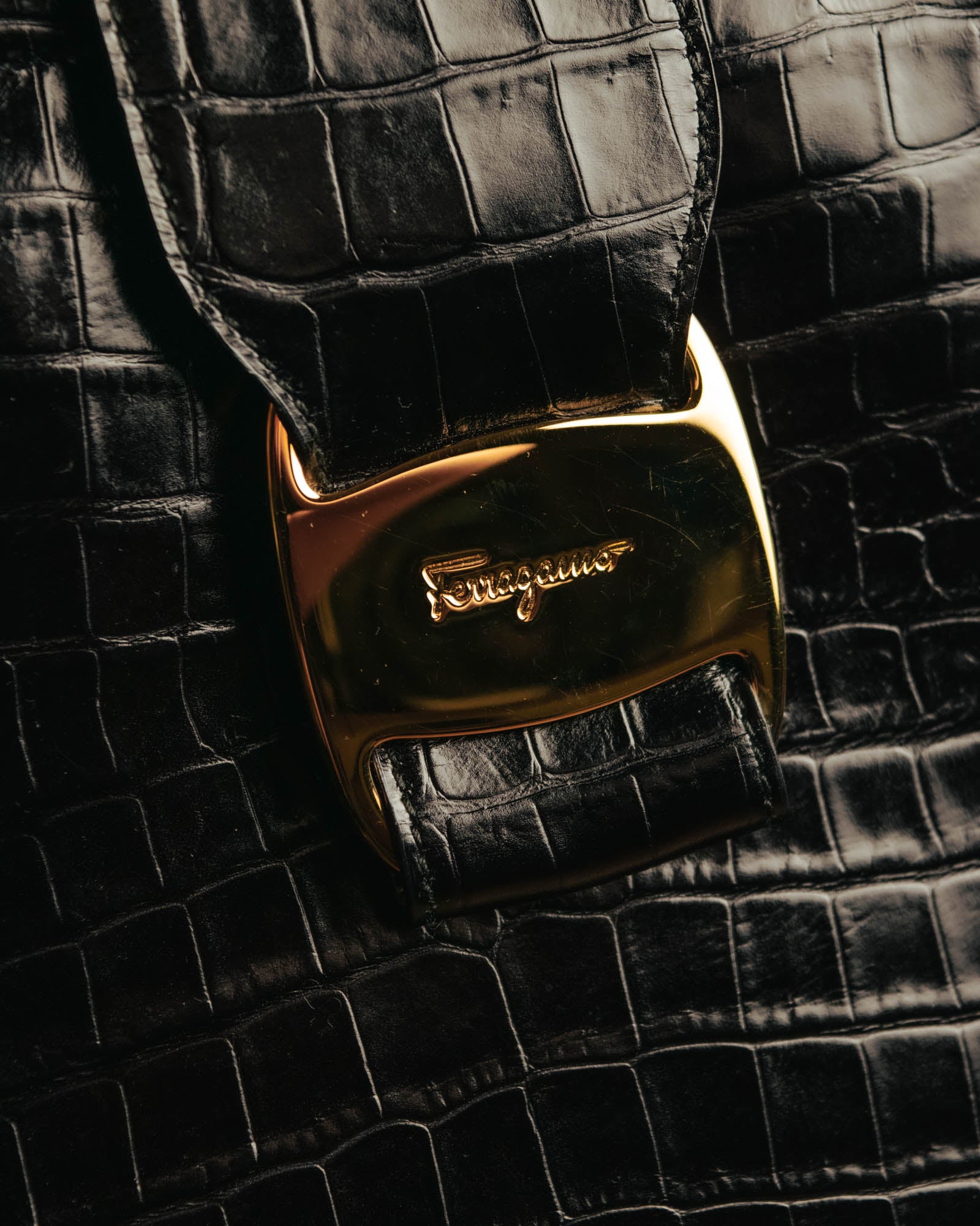“Salvatore Ferragamo” 90’s-00’s crocodile embossed structured tote bag
