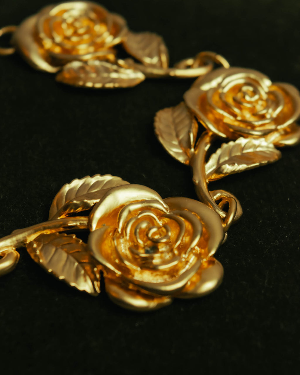“KENZO” 90’s-00’s sculptural rose motif bracelet