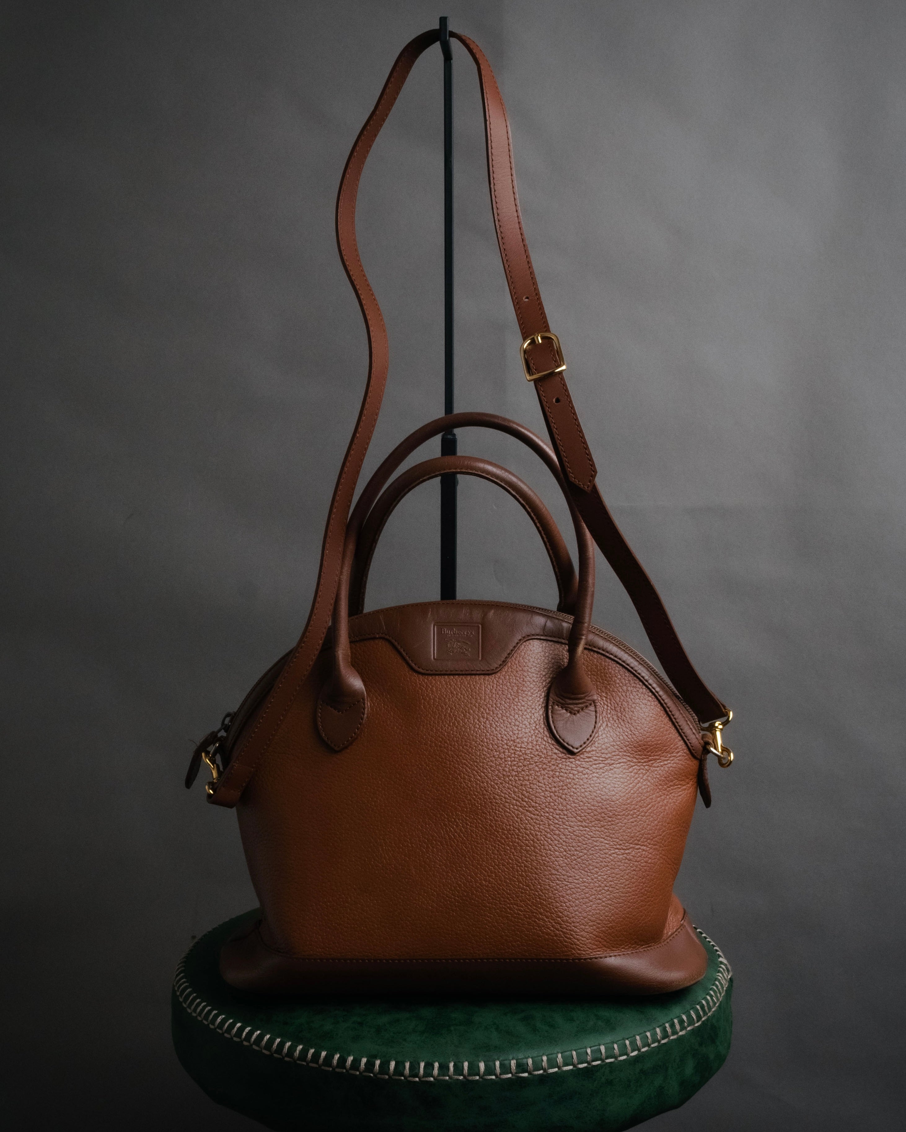 “Burberrys” 90’s Grain leather dome bag
