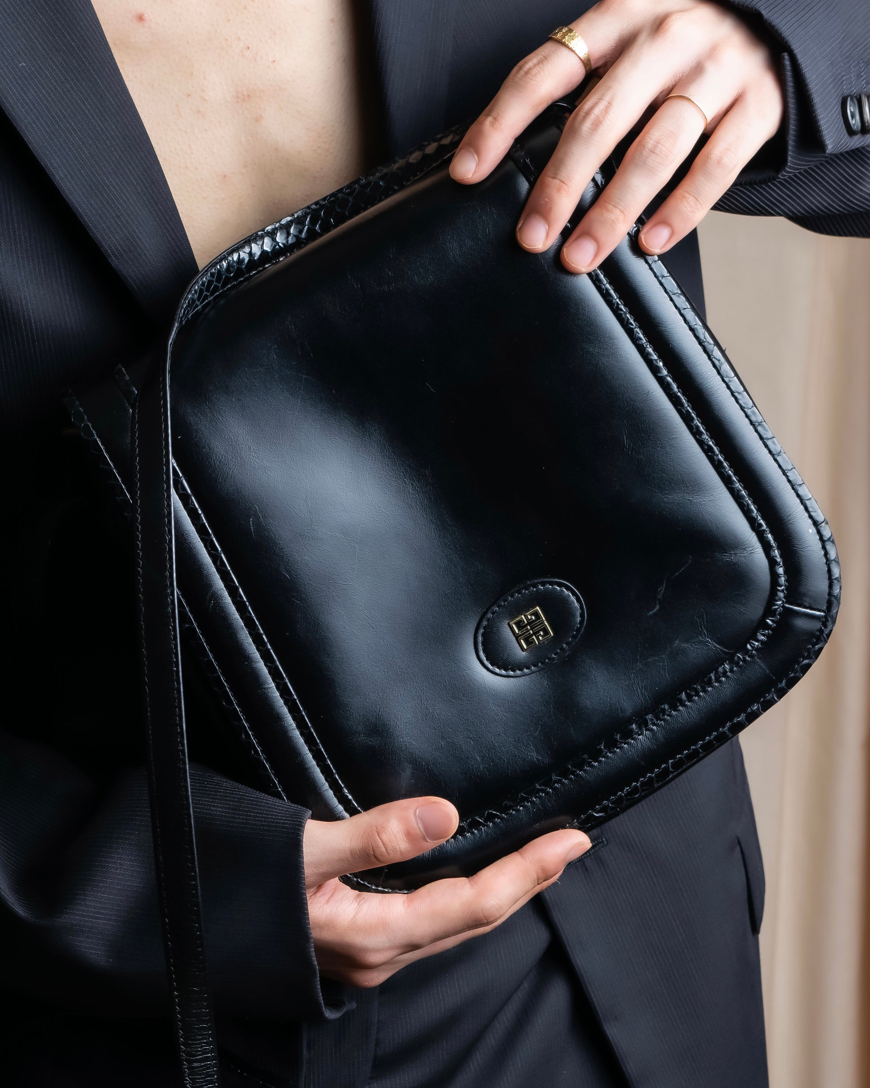 "GIVENCHY SACS" Logo parts design leather combination shoulder bag