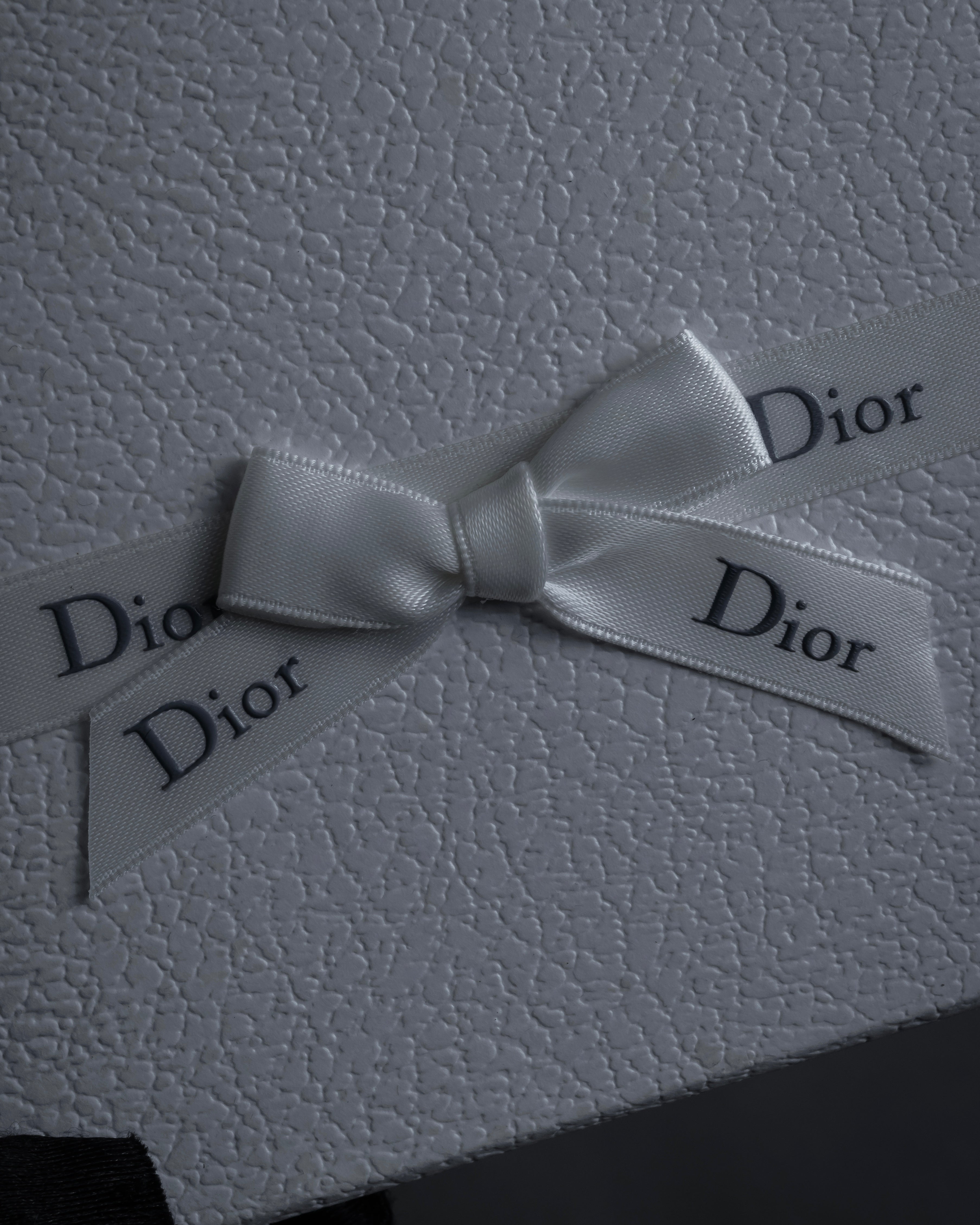 -MOOD Christmas Collection-
"Dior" Classic houndstooth pattern Mitza scarf